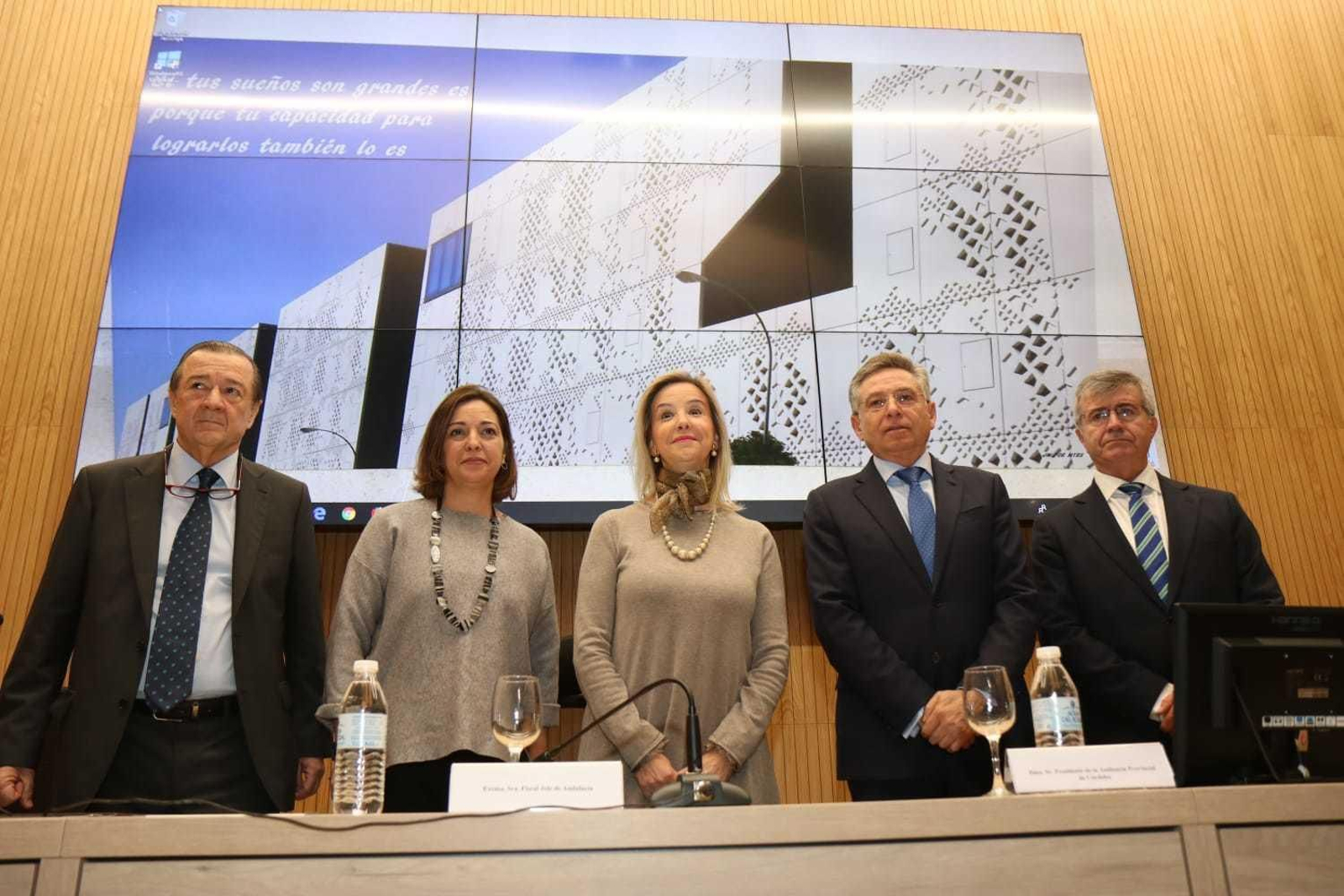 Dirigentes institucionales en la inauguración de las jornadas