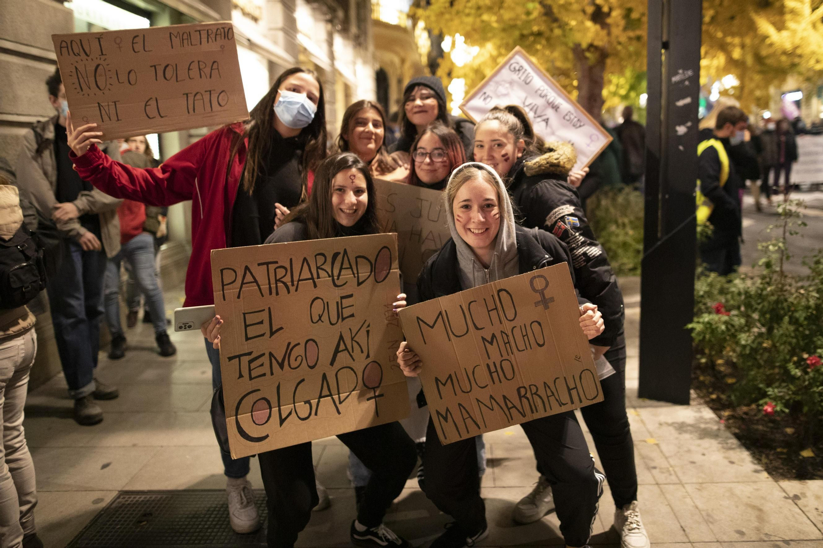 La manifestación del 25-N en Granada en imágenes