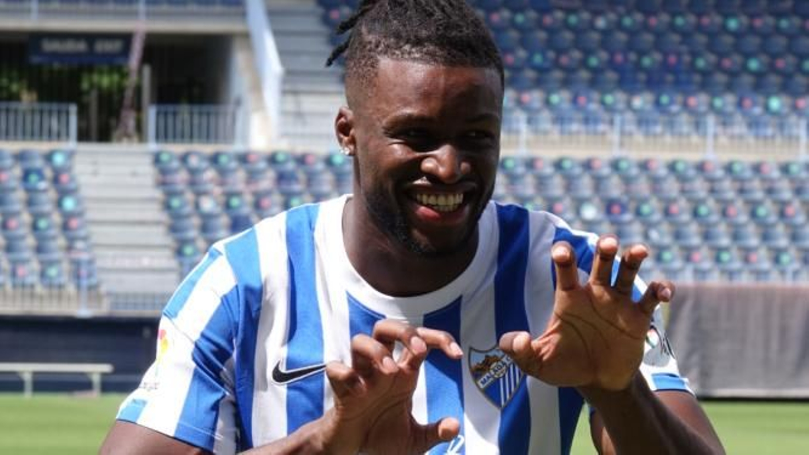 Sekou Gassama, en su presentación con el Málaga CF. Sekou Gassama, en su presentación con el Málaga CF.