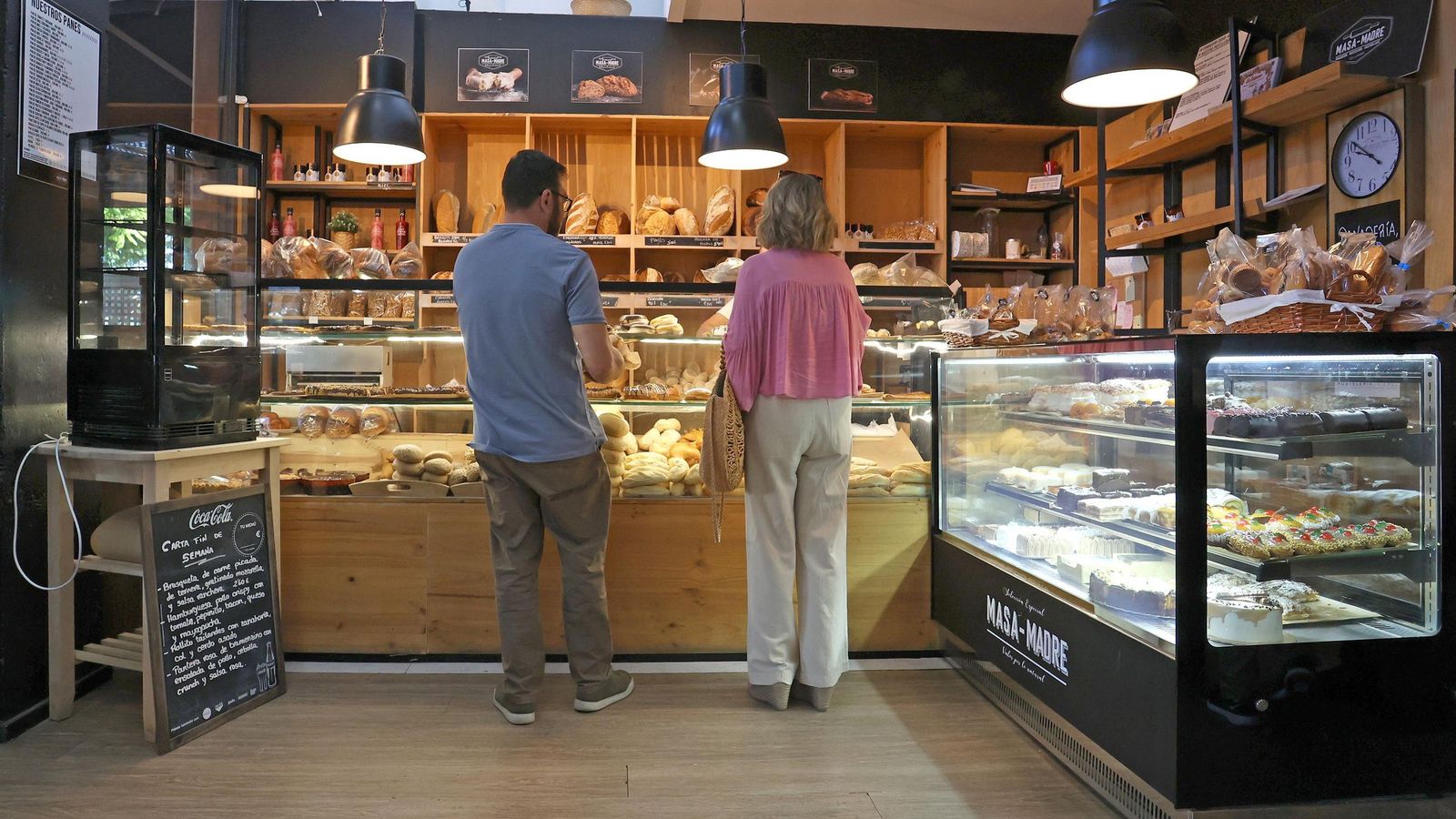 Interior del establecimiento de Masa Madre ubicado en avenida Tío Pepe, en la zona norte de Jerez.