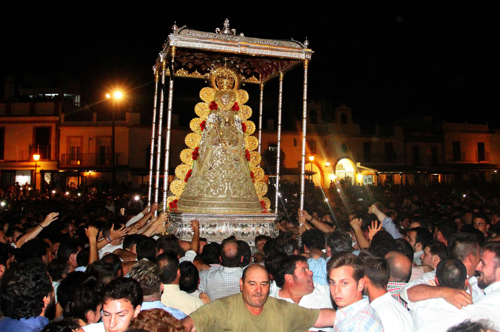 Salto a la reja de los almonteños.
