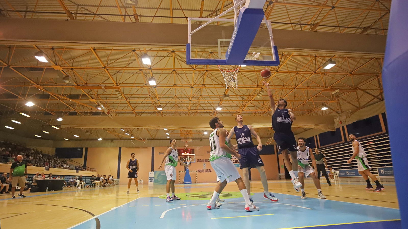 Las mejores fotos de la VI Copa Diputación de baloncesto en Algeciras
