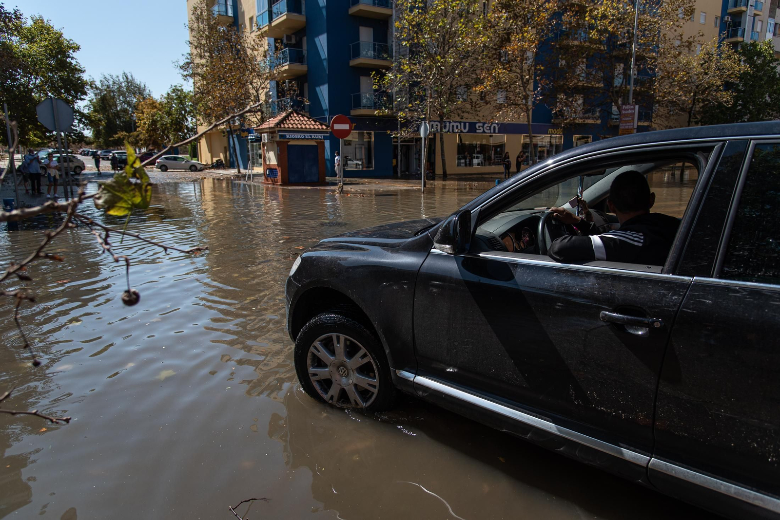 Imágenes de las inundaciones causadas por la lluvia en Isla Cristina