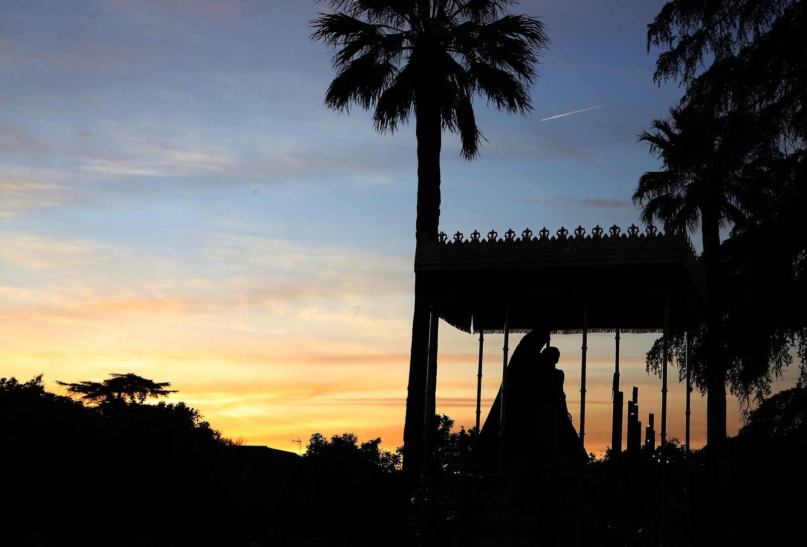 Imágenes del Via Crucis de las Hermandades