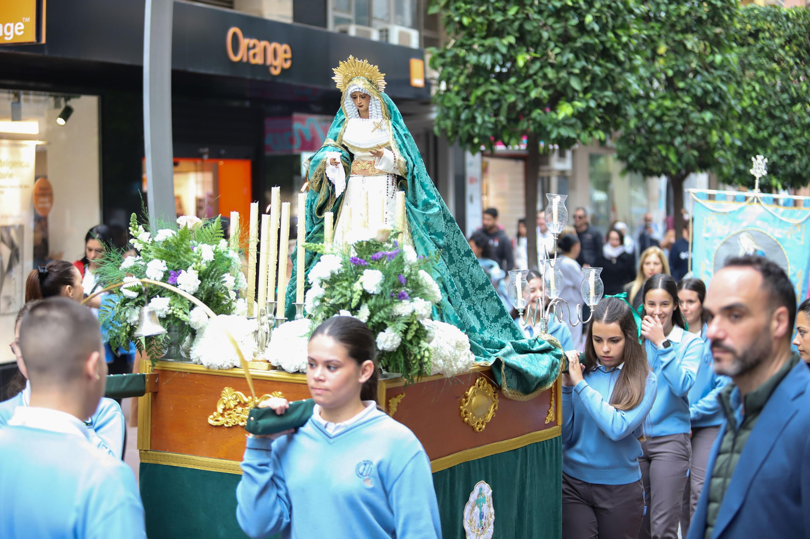 Fotos de la procesión infantil del colegio Nuestra Señora de los Milagros de Algeciras