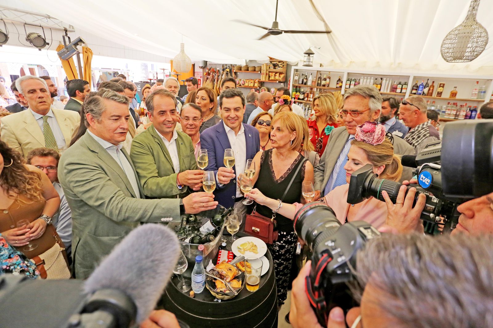 Visita de la Ministra María Jesús Montero y El Presidente de la Junta JuanMa Moreno Bonilla