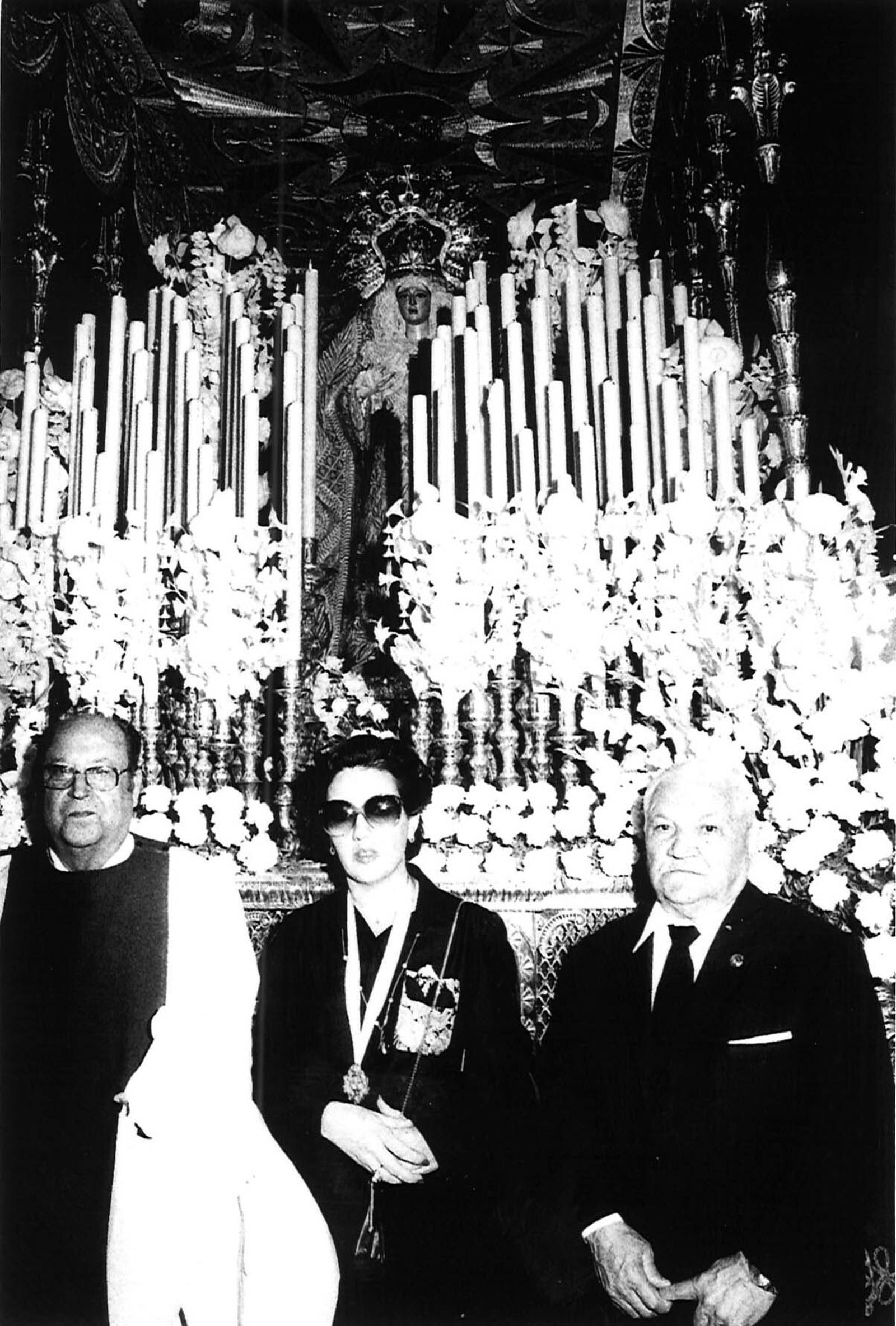 El hermano mayor, Luis Ochoa, Rosa María López Lozano; y el capataz, Salvador Dorado, El Penitente.