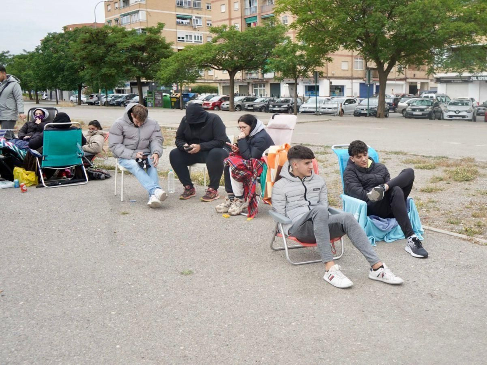Las colas en Los Cármenes para presenciar el Granada-Leganés en imágenes