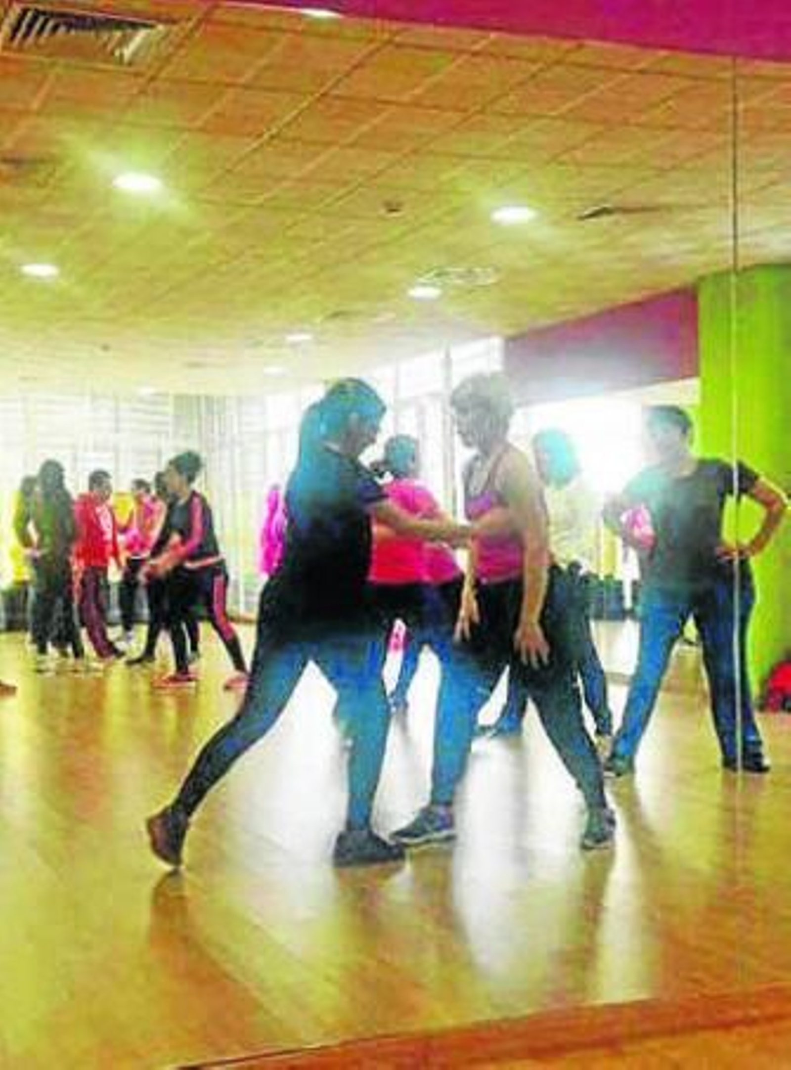 Momento de la sesión de defensa personal.