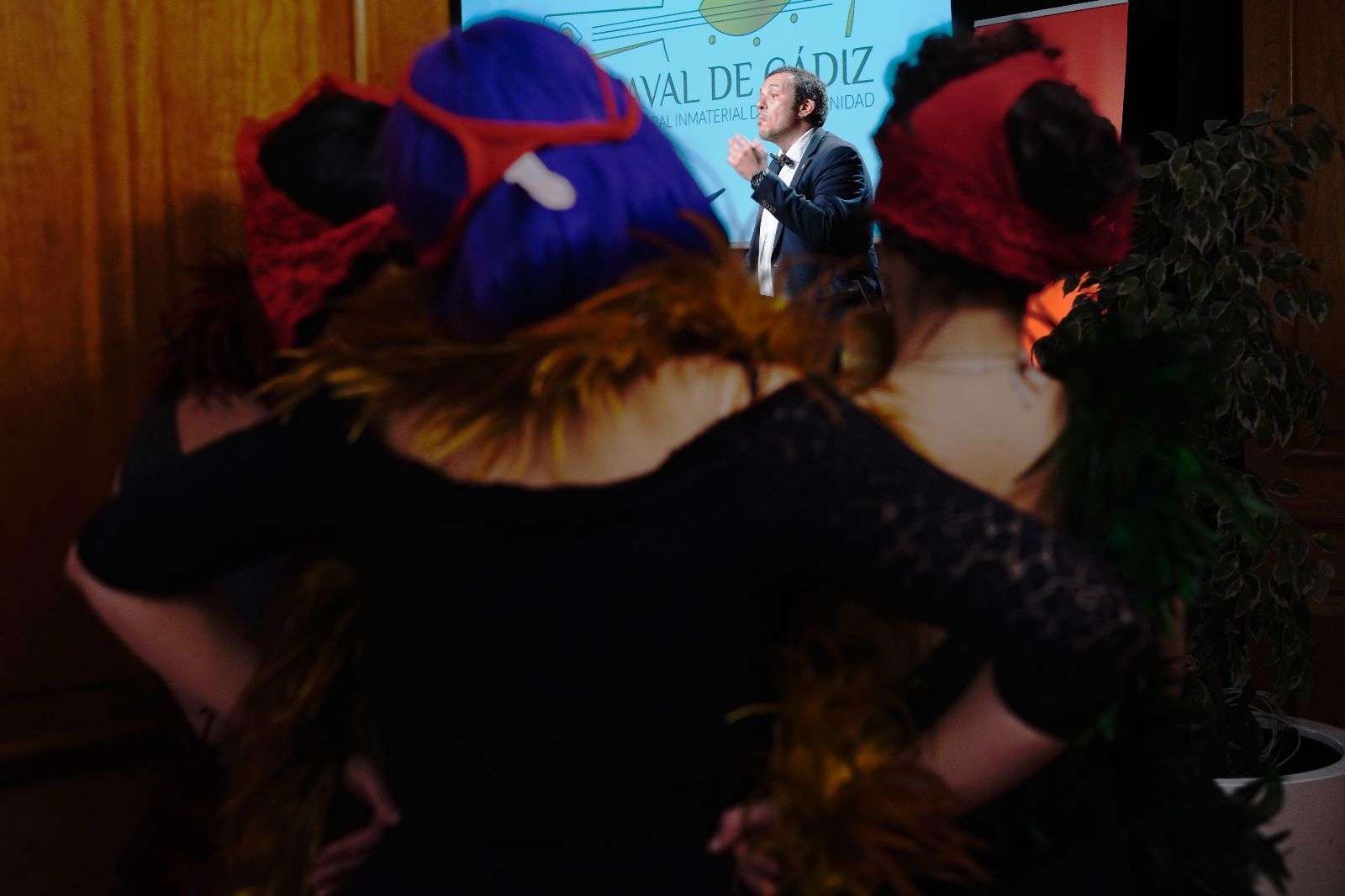 Las imágenes de la presentación de la candidatura del Carnaval de Cádiz a Patrimonio Cultural Inmaterial de la Humanidad.