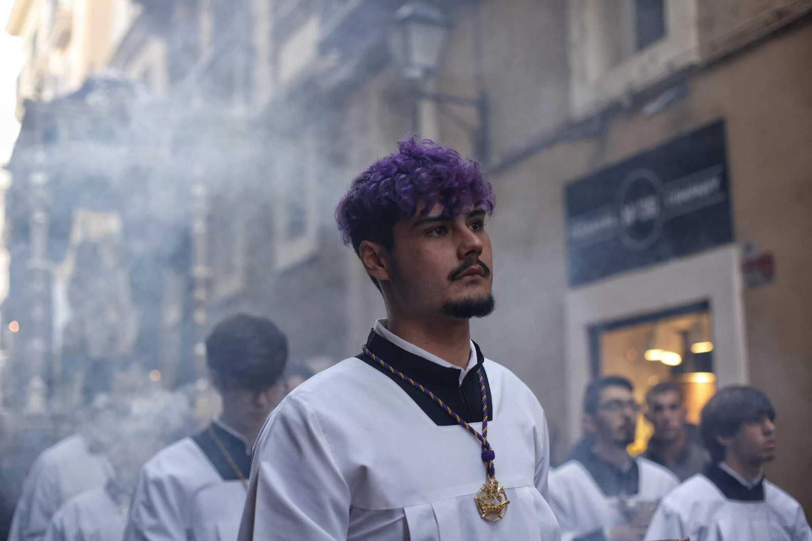 Las imágenes del vía crucis oficial de las hermandades de Cádiz de 2023
