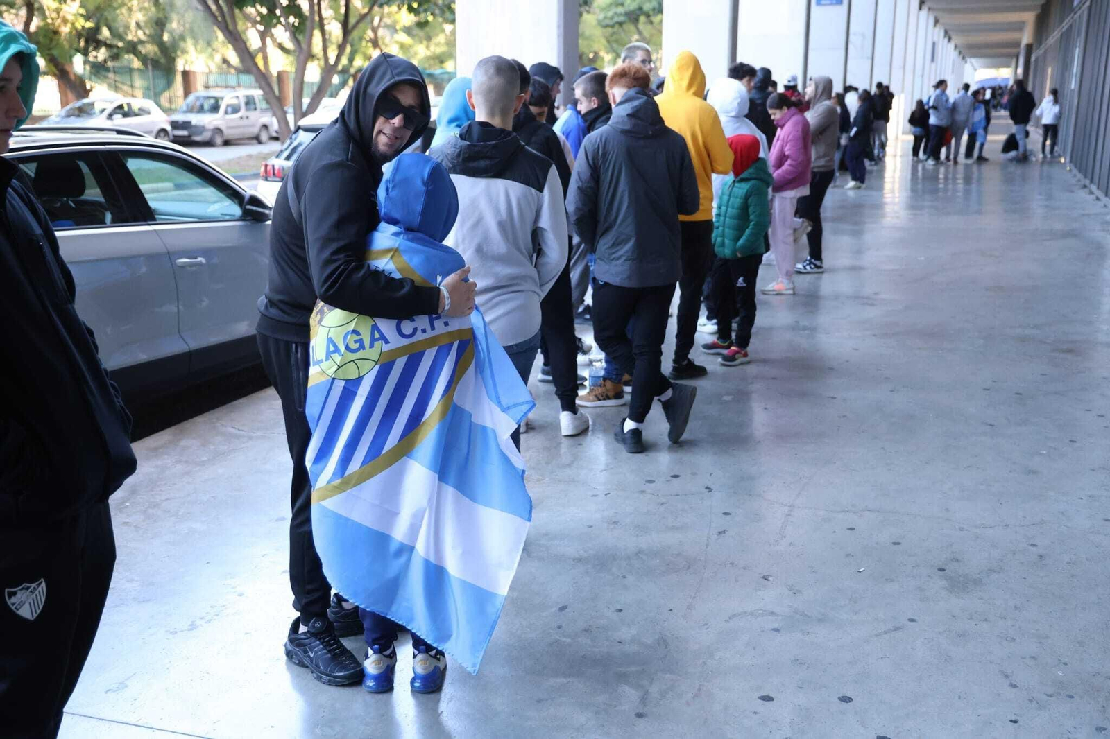 Búscate en las fotos del entrenamiento del Málaga abierto a la afición