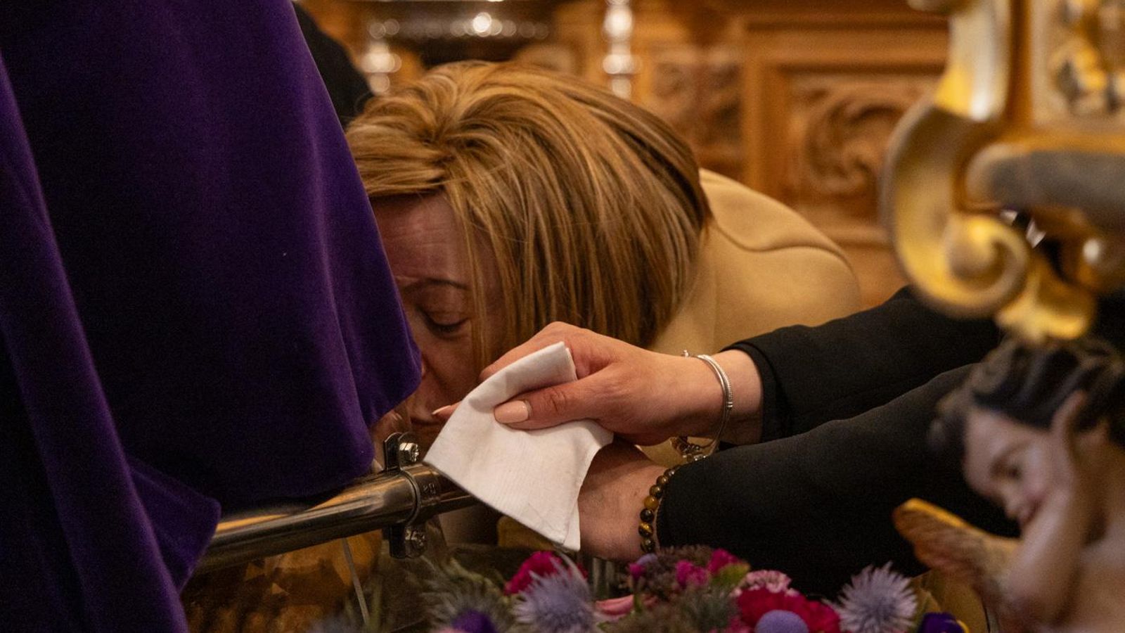 Segundo día del besapié de Nuestro Padre Jesús Nazareno