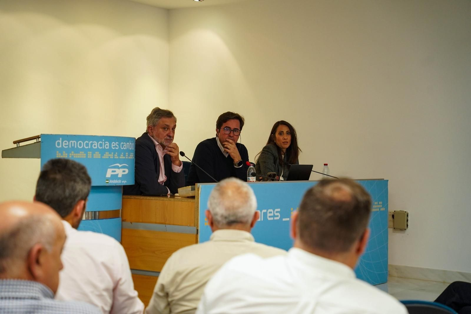 Reunión de la senadora del Partido Popular de Almería, Carmen Belén López, con el alcalde de El Ejido, Francisco Góngora.