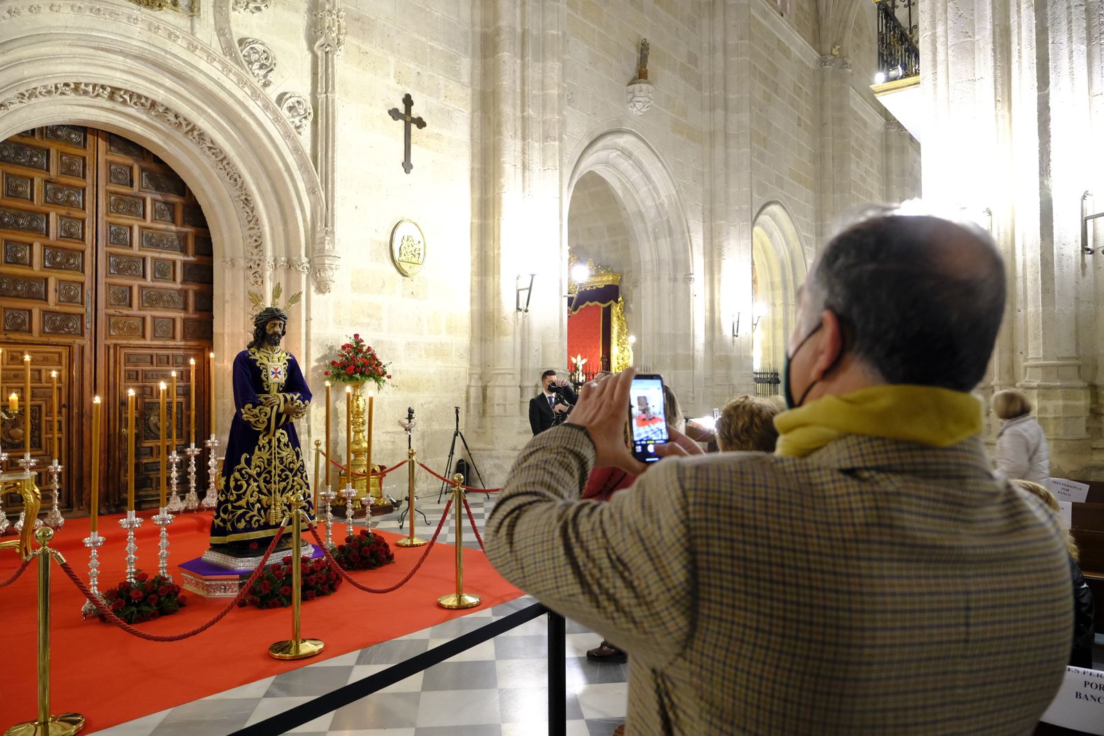 Fotogalería veneración Jesús Cautivo de Medinaceli. Almería