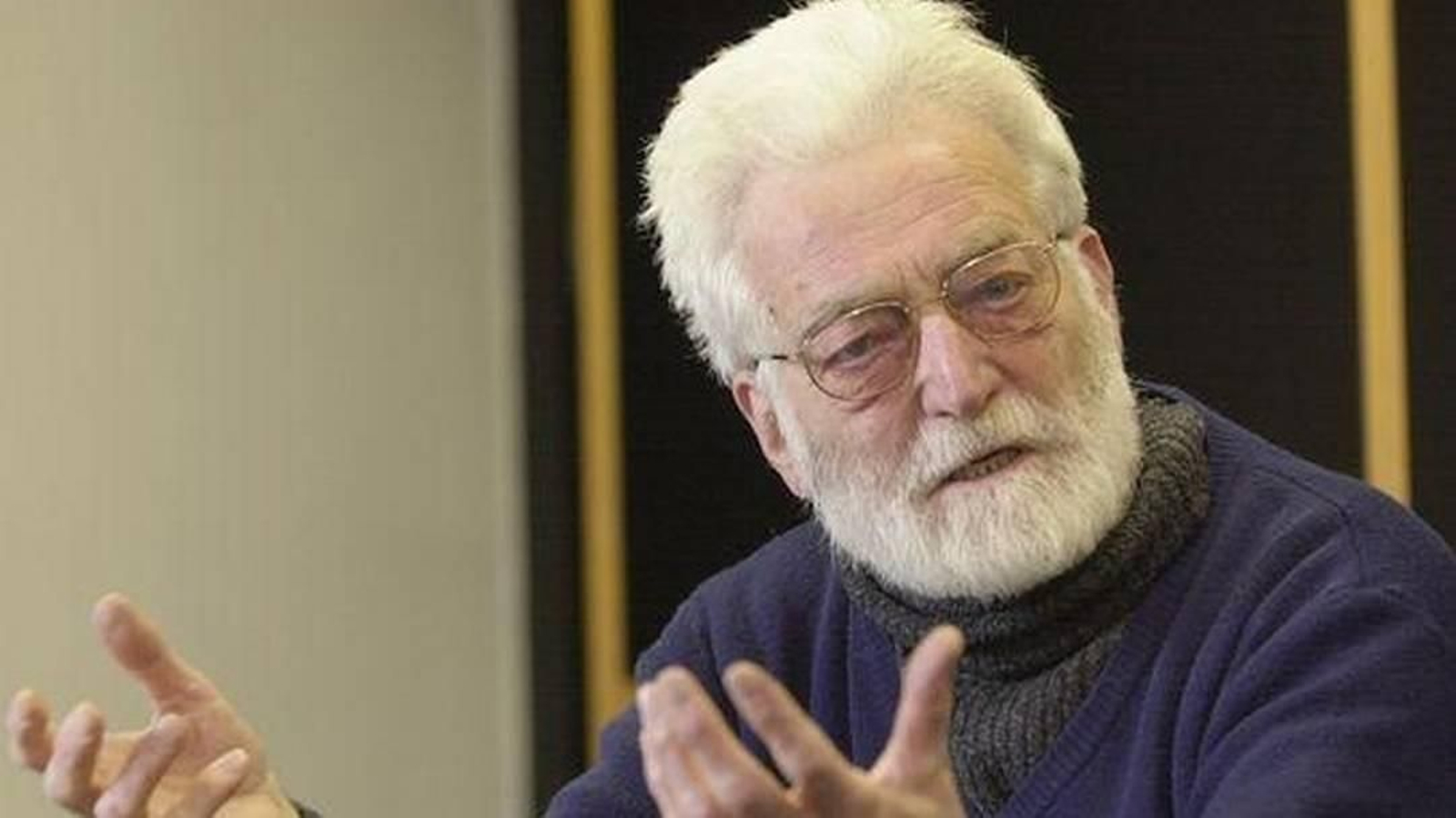 El padre Giovanni Pozzi (Locarno, 1923-Lugano, 2002) se formó en la prestigiosa Universidad de Friburgo.