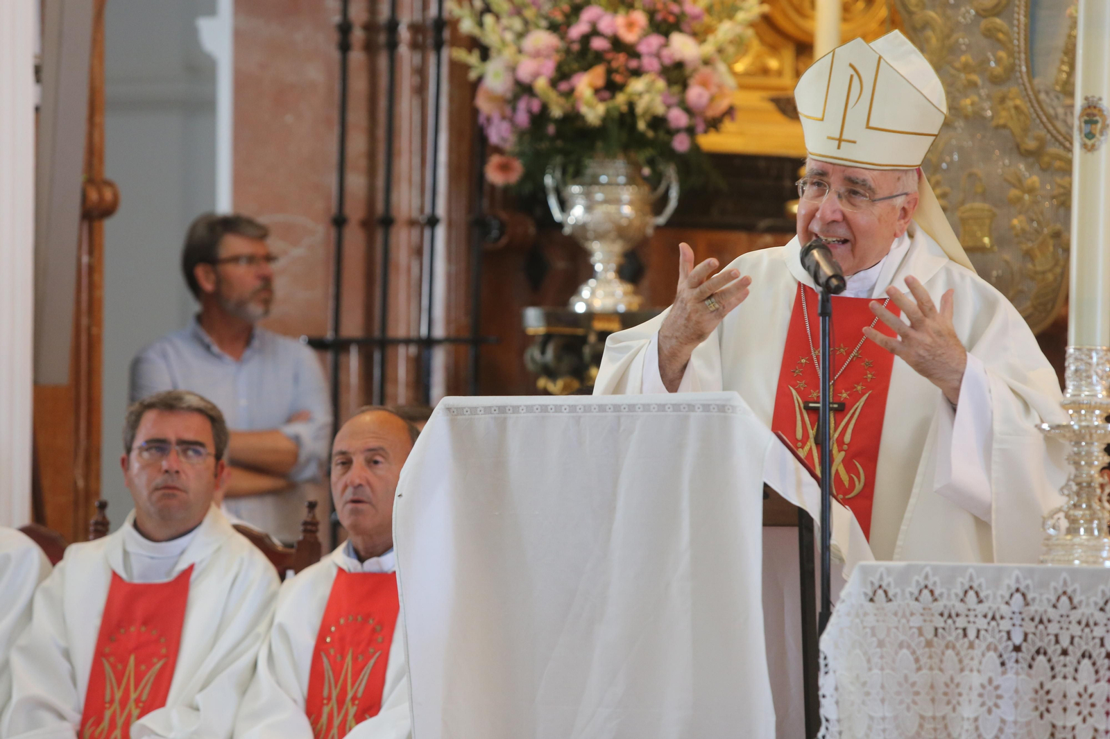 Imágenes de la solemne función del voto en el santuario de la Virgen del Rocío 2019