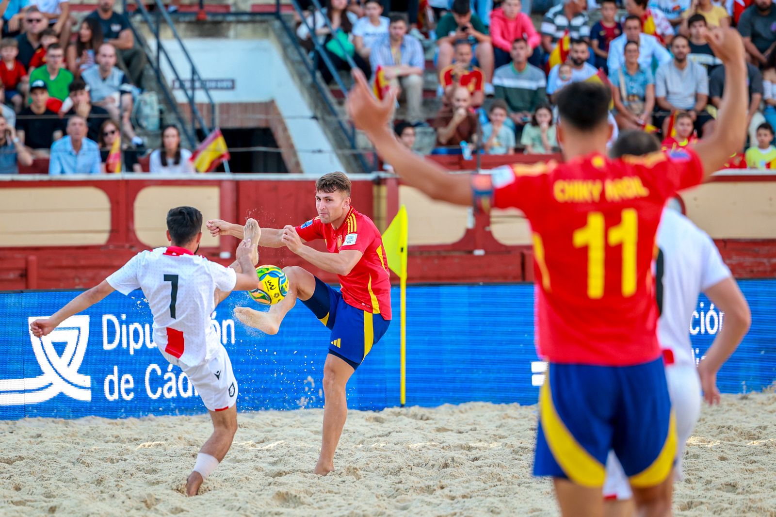 Las imágenes de la Euro Beach Soccer League en la Plaza de Toros de El Puerto