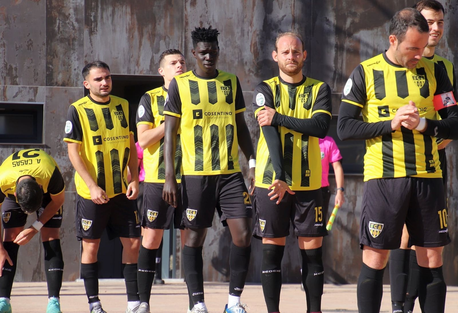 Varios futbolistas del Cantoria antes de un partido de esta temporada.