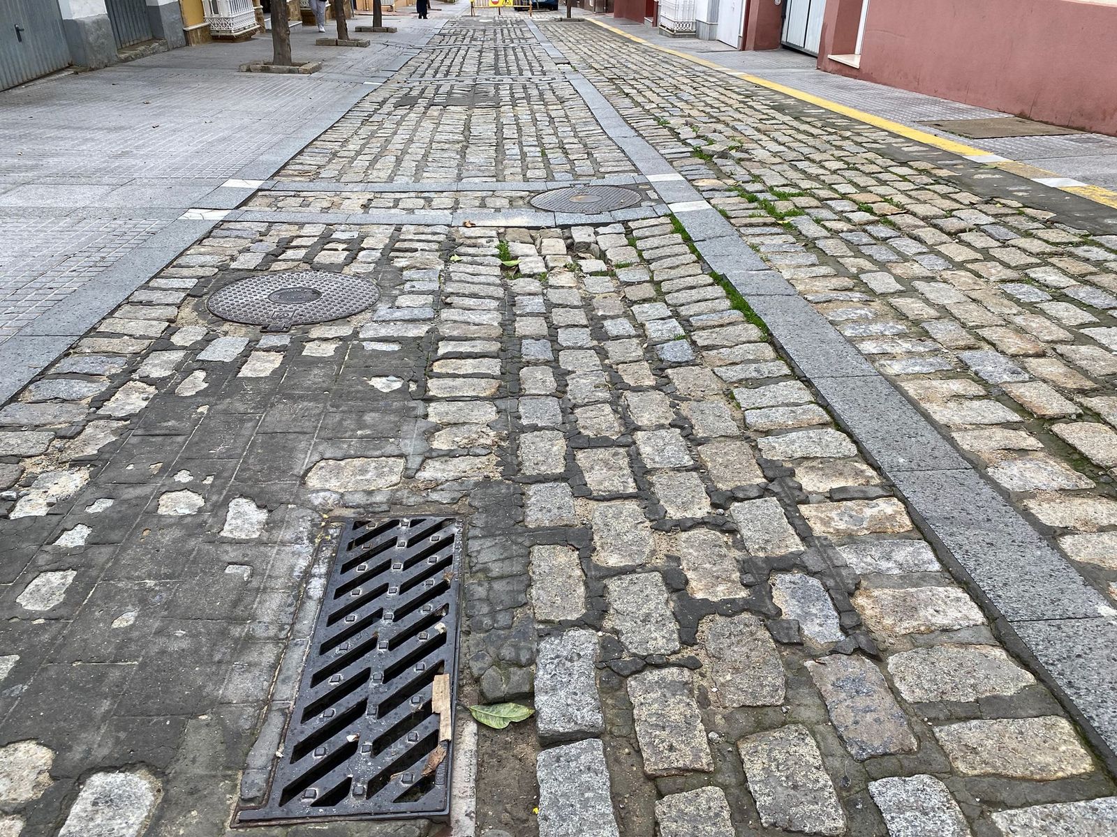 Desperfectos en la calle Lope de Vega.