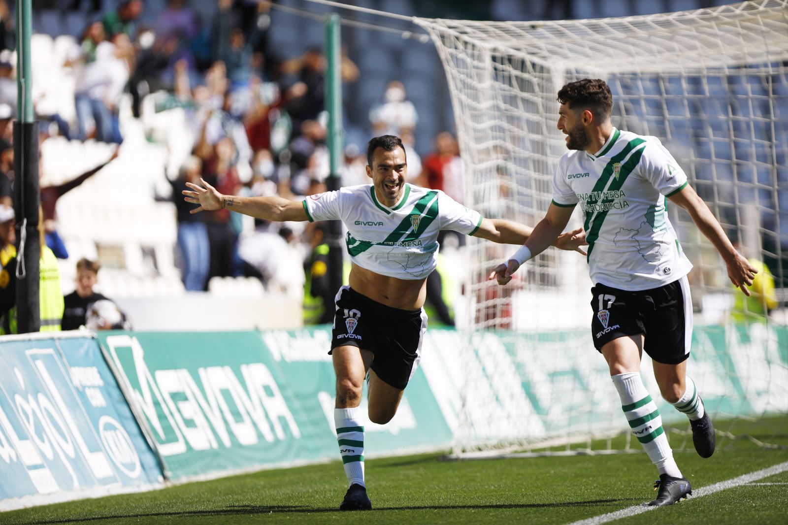 La victoria del Córdoba CF ante el Mensajero, en imágenes