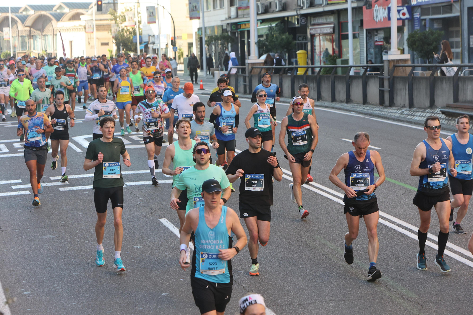 Búscate en la Zurich maratón de Sevilla