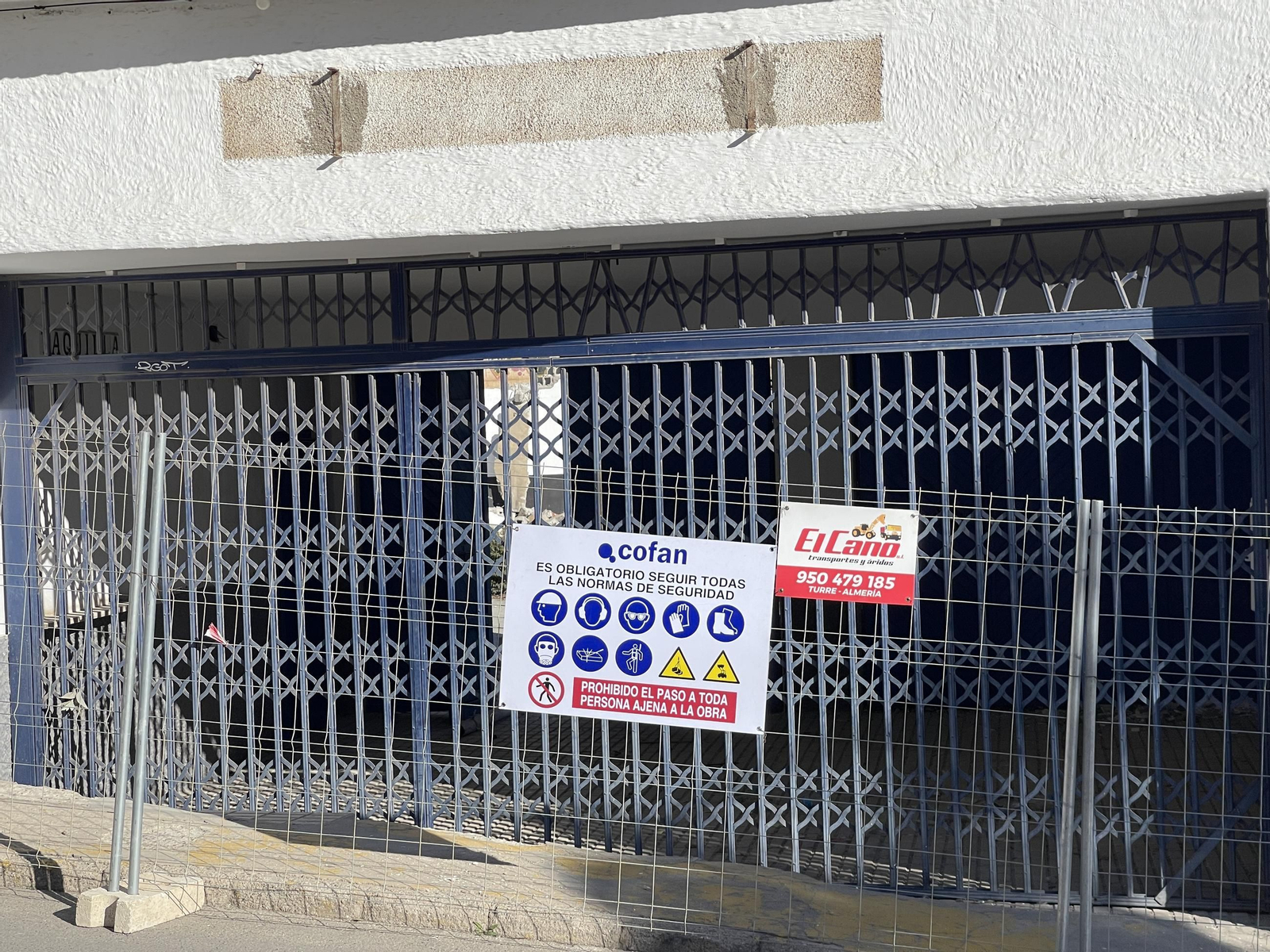 Las imágenes de la demolición del cine Tenis de Garrucha