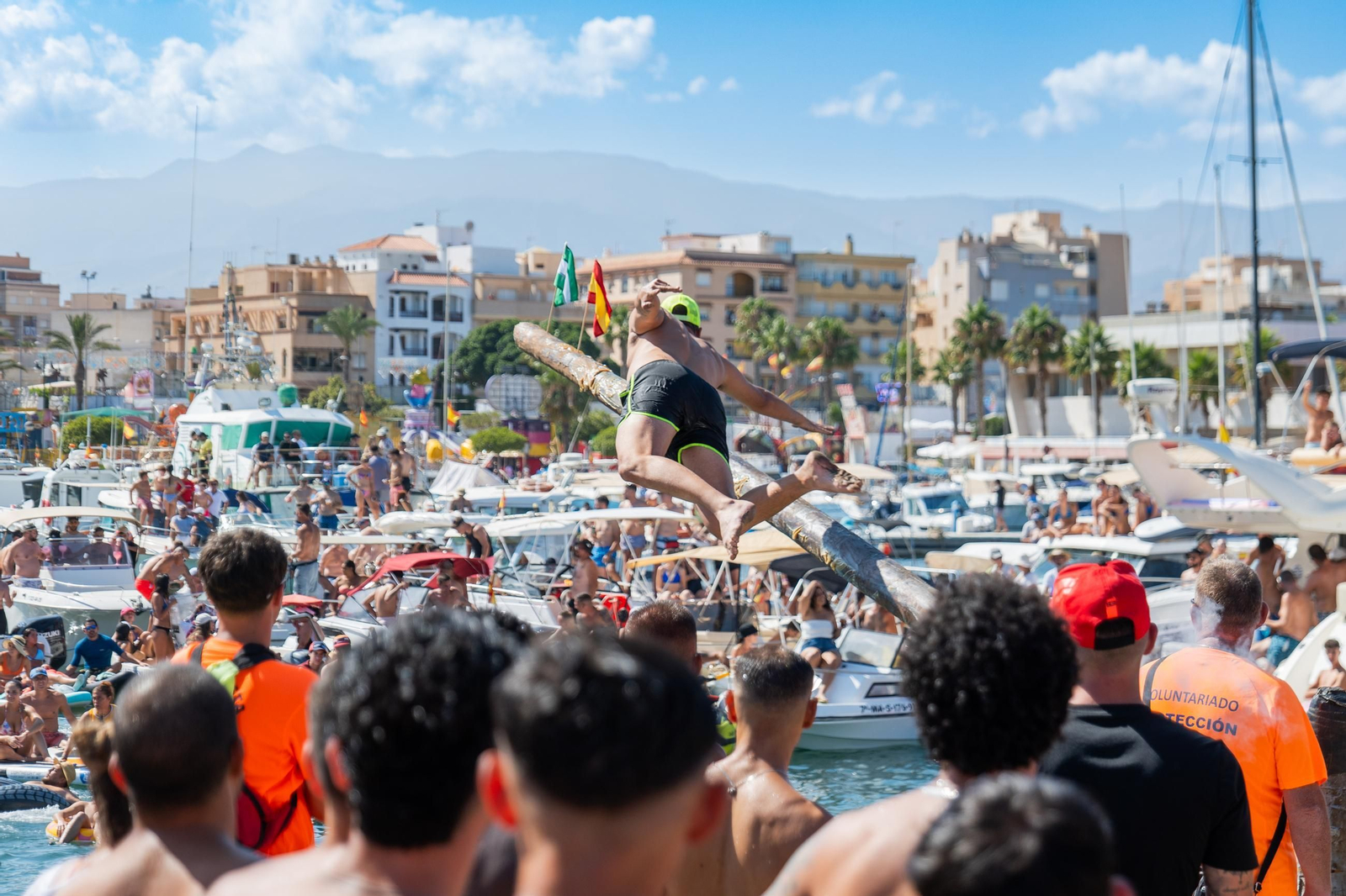 Las fiestas de El Puerto de Roquetas en honor a la Virgen del Carmen y Santa Ana, en imágenes
