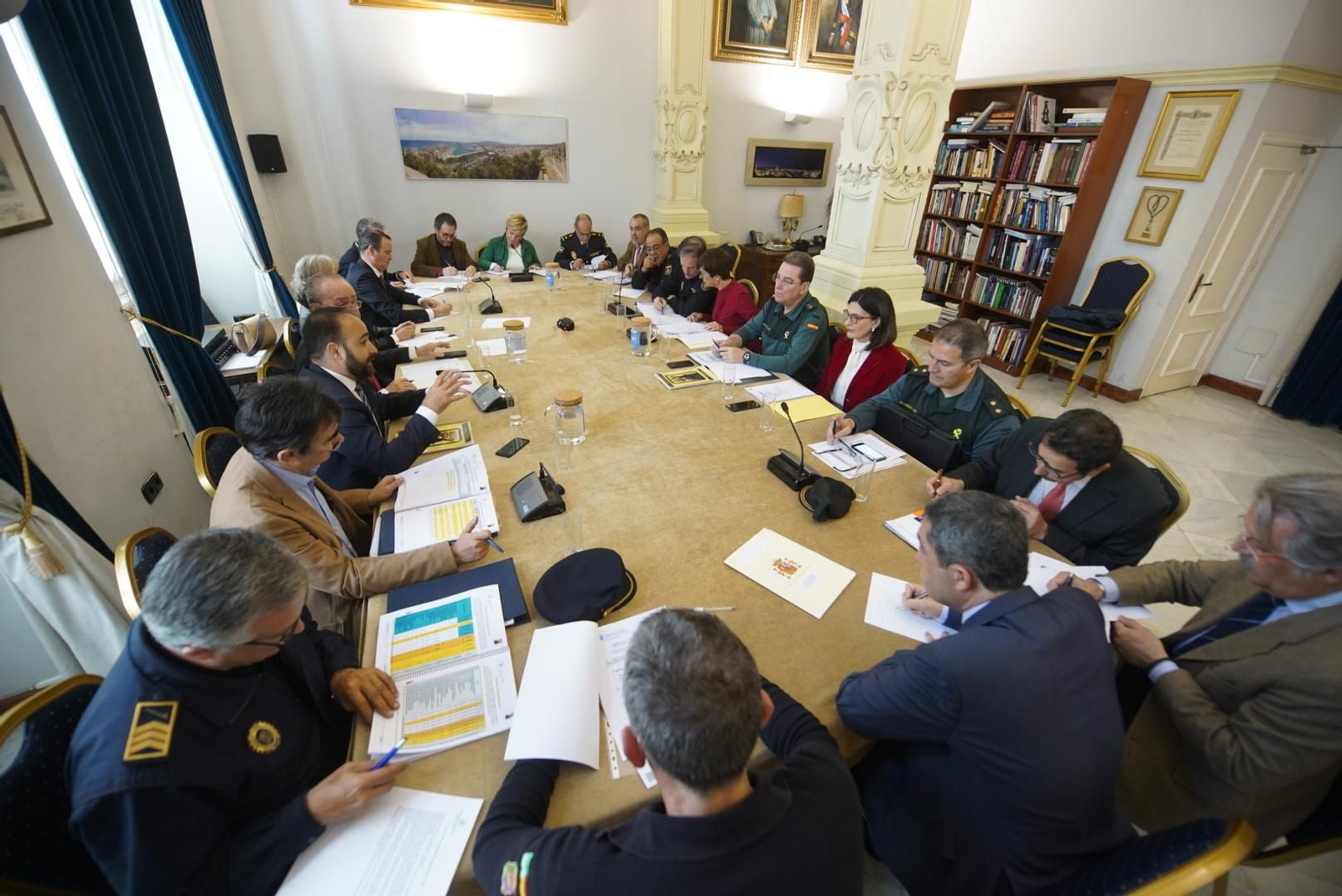 Reunión de los organismos encargados de coordinar la seguridad en Semana Santa en Málaga.