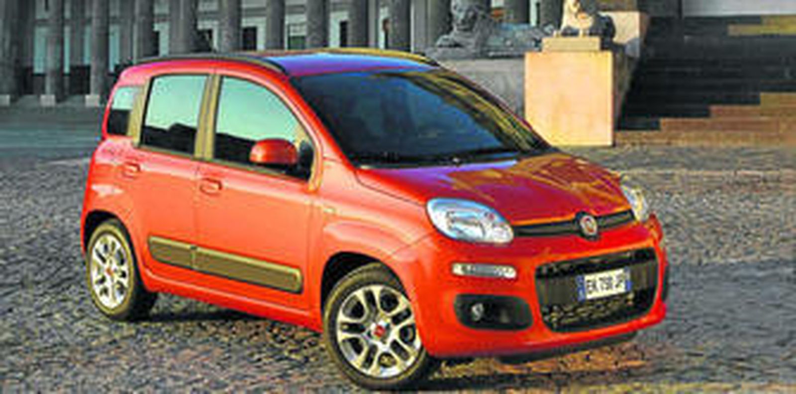 En el nuevo Fiat Panda cada detalle exterior e interior es una solución que conforma la nueva síntesis perfecta del Panda de hoy.