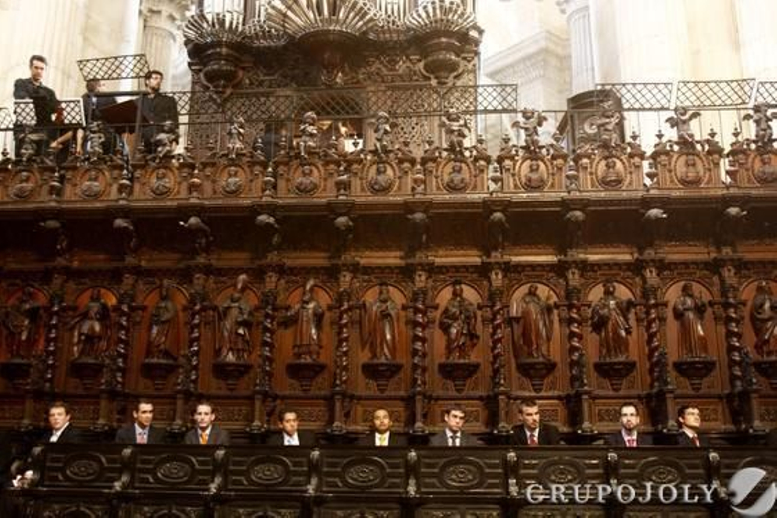 Imágenes de la toma de posesión del nuevo obispo de Cádiz y Ceuta, Rafael Zornoza Boy, en la Catedral de Cádiz.

Foto: Lourdes de Vicente - Joaquin Pino