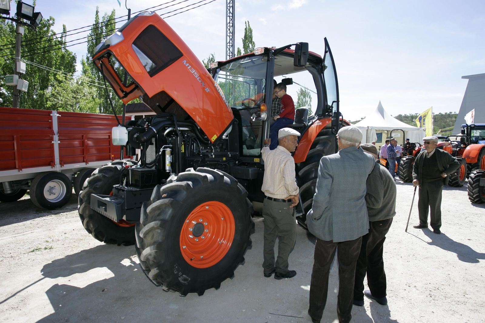 Las empresas participantes de la industria auxiliar, donde predomina la maquinaria, han ido creciendo con el paso de las ediciones.