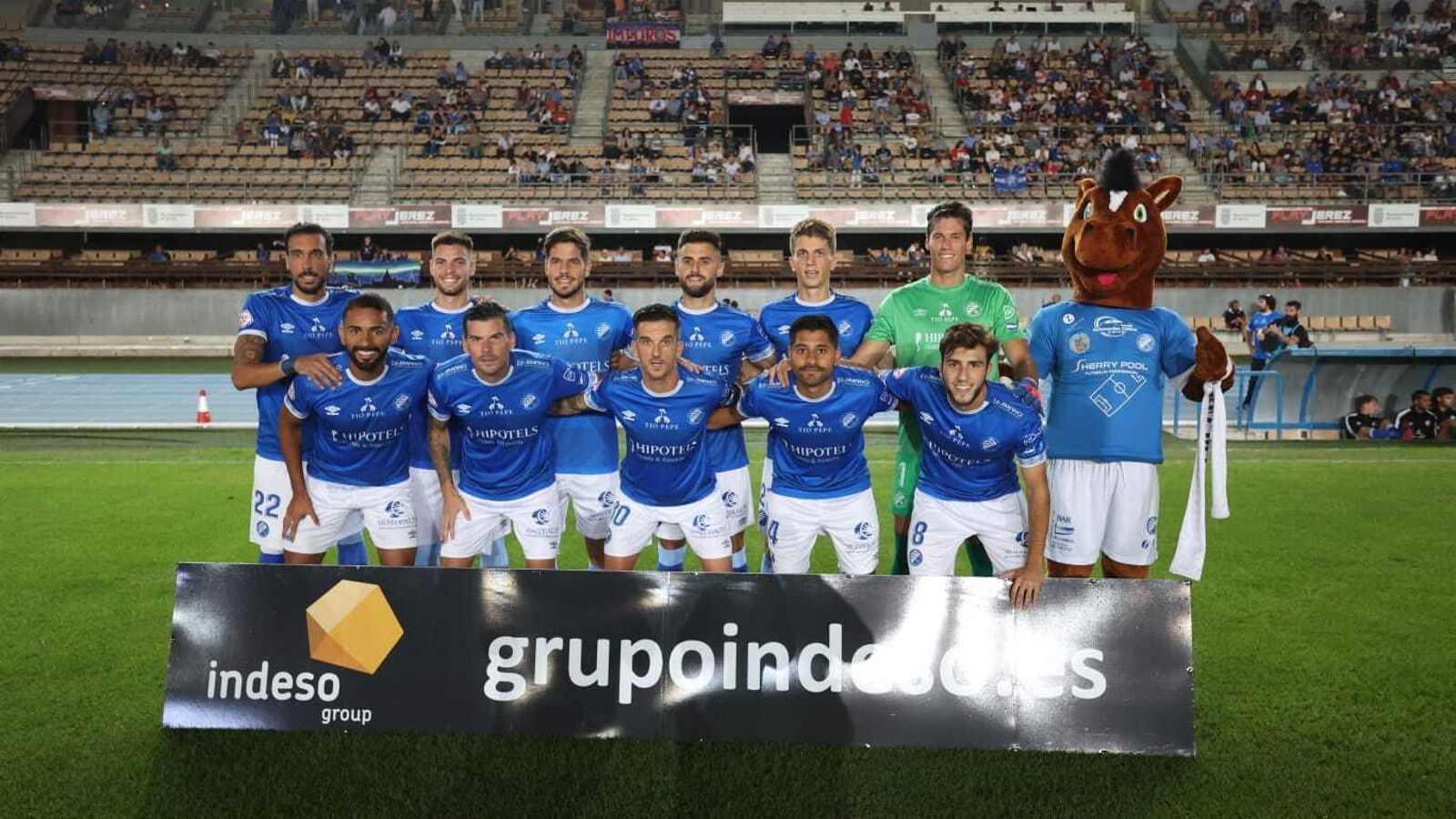 El primer once de Francis presentó las novedades de Álvaro, Razvan y Manu Baeza. El primer once de Francis presentó las novedades de Álvaro, Razvan y Manu Baeza.
