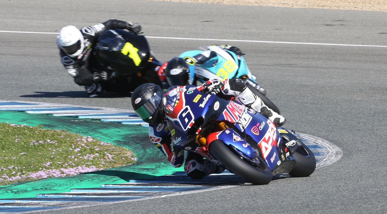 Segundo día de entrenamientos de Moto2 y Moto3 en el Circuito de Jerez