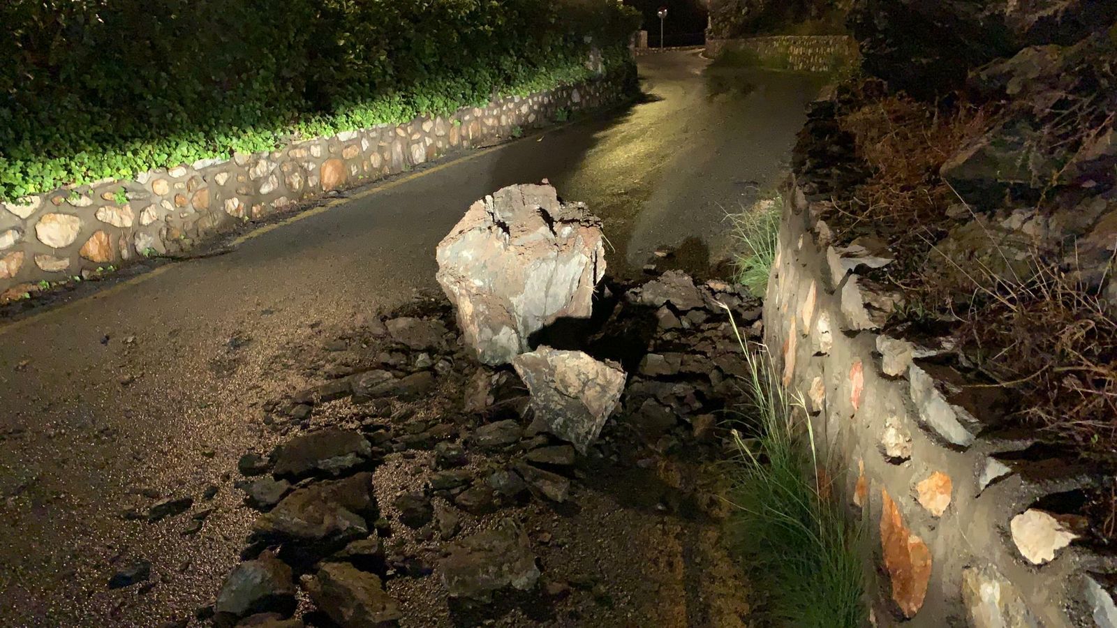 El temporal deja incidencias en una docena de municipios y afecta a los cultivos de la Costa.