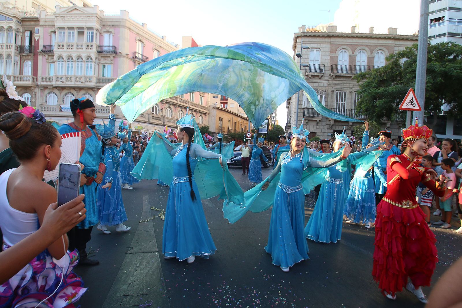 Fotogalería de la Batalla de Flores. Feria de Almería 2019