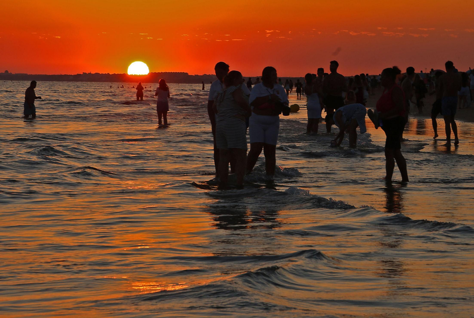 El mágico ocaso en las playas de Punta Umbría