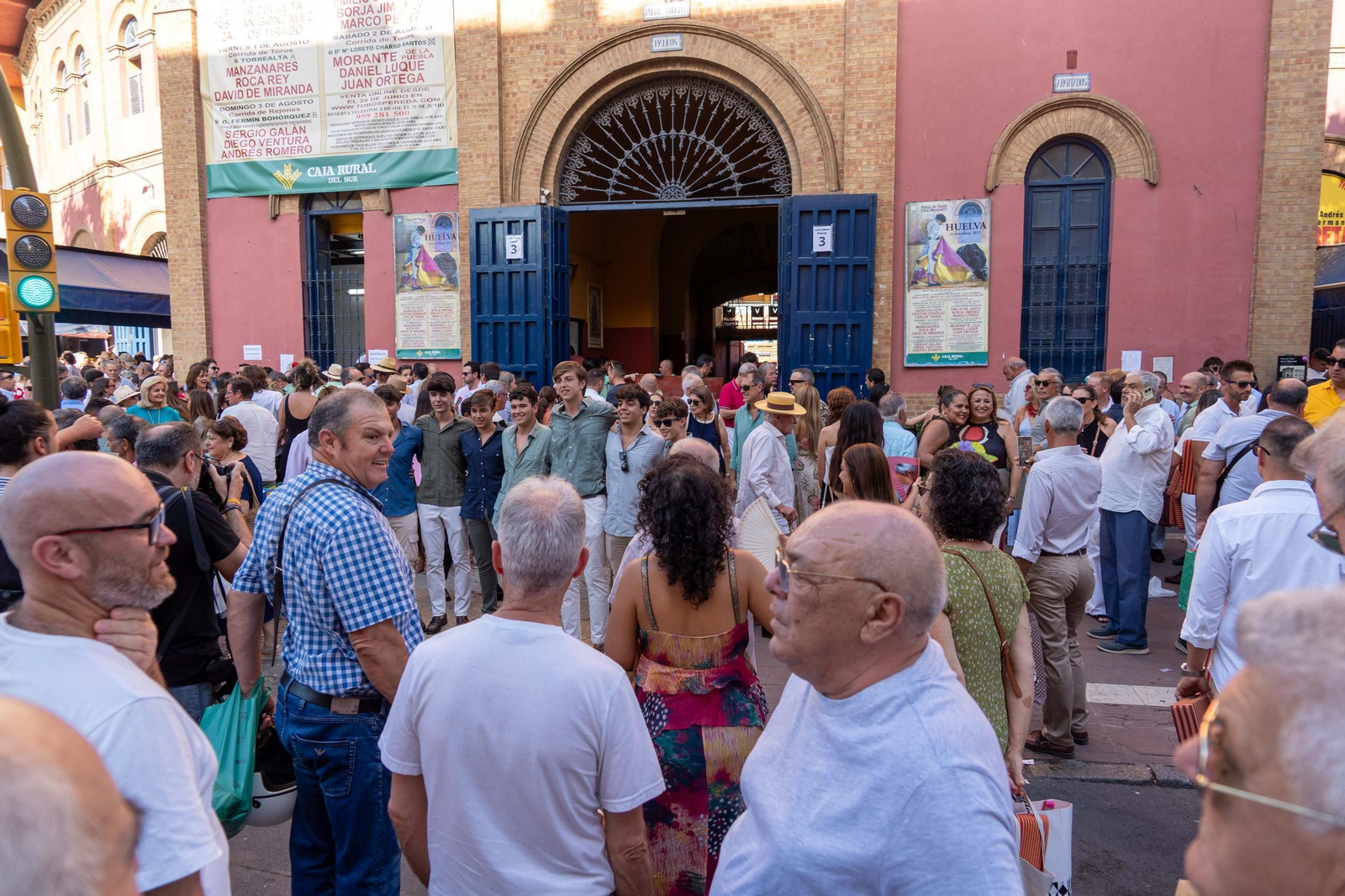 Colombinas 2025: Ambiente en la corrida de toros del sábado 2 de agosto en Huelva