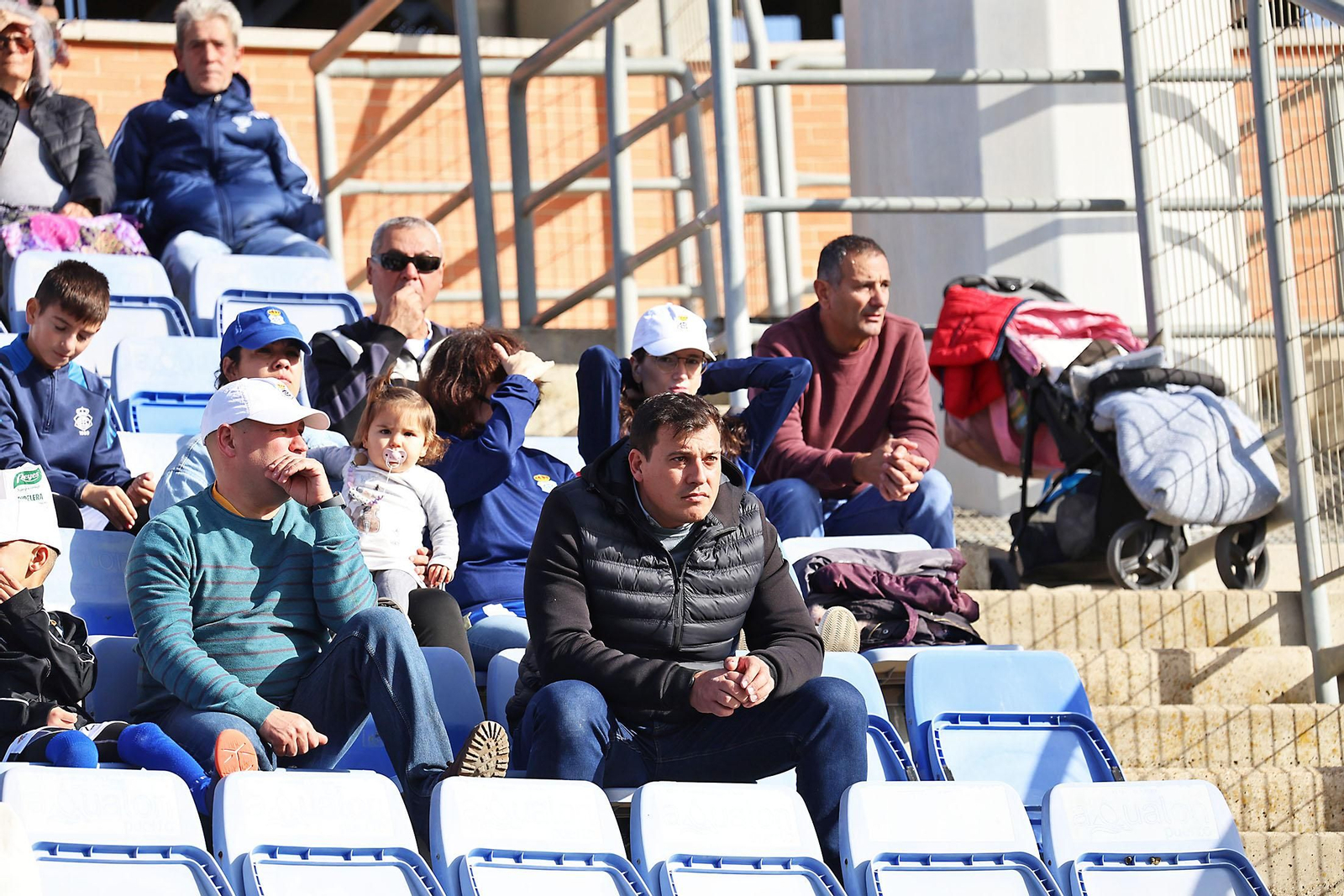 Búscate en las gradas en el Nuevo Colombino en el Recreativo de Huelva - Atlético Antoniano