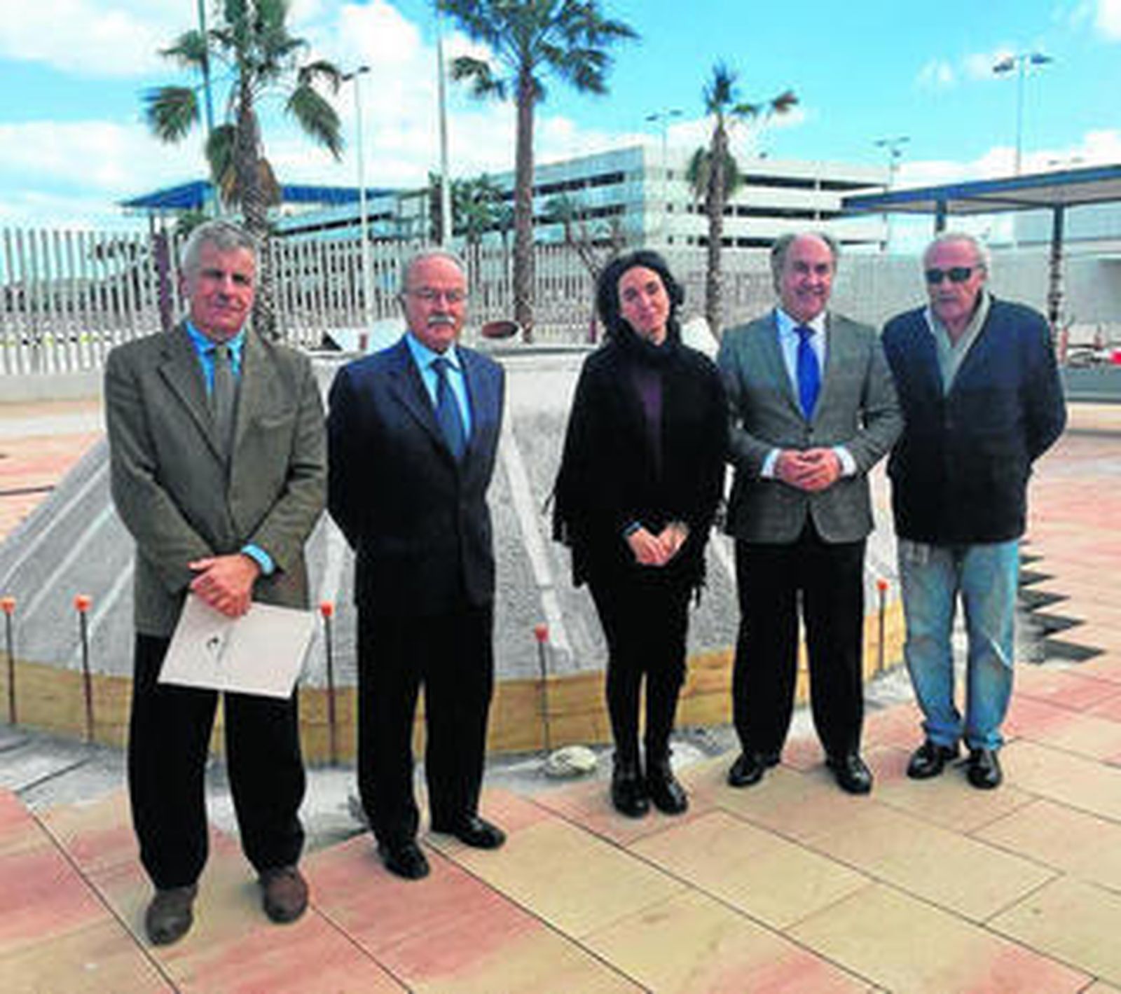 Imagen de Gabriela Canseco ayer junto al alcalde de Algeciras y el presidente de la APBA.
