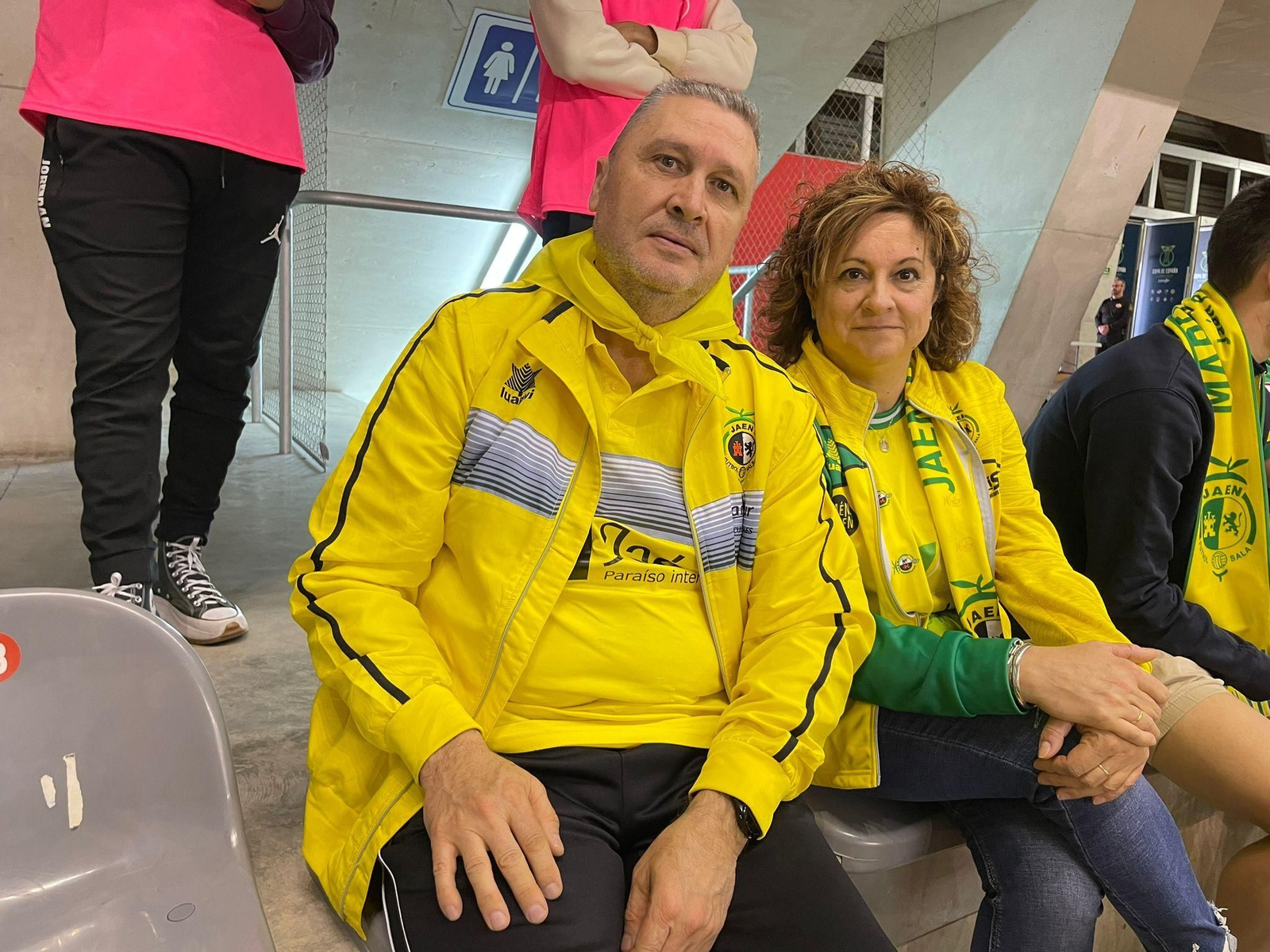 Fotogalería | La Marea Amarilla calienta motores para las semis