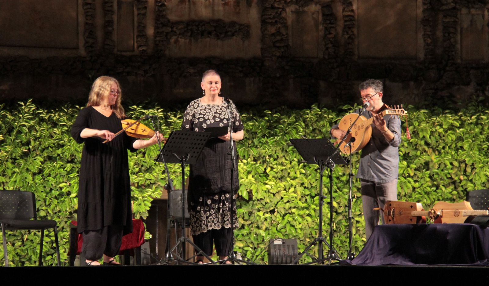 Ala Aurea (Susanne Ansorg, Maria Jonas y José Luis  Pastor) en el Alcázar