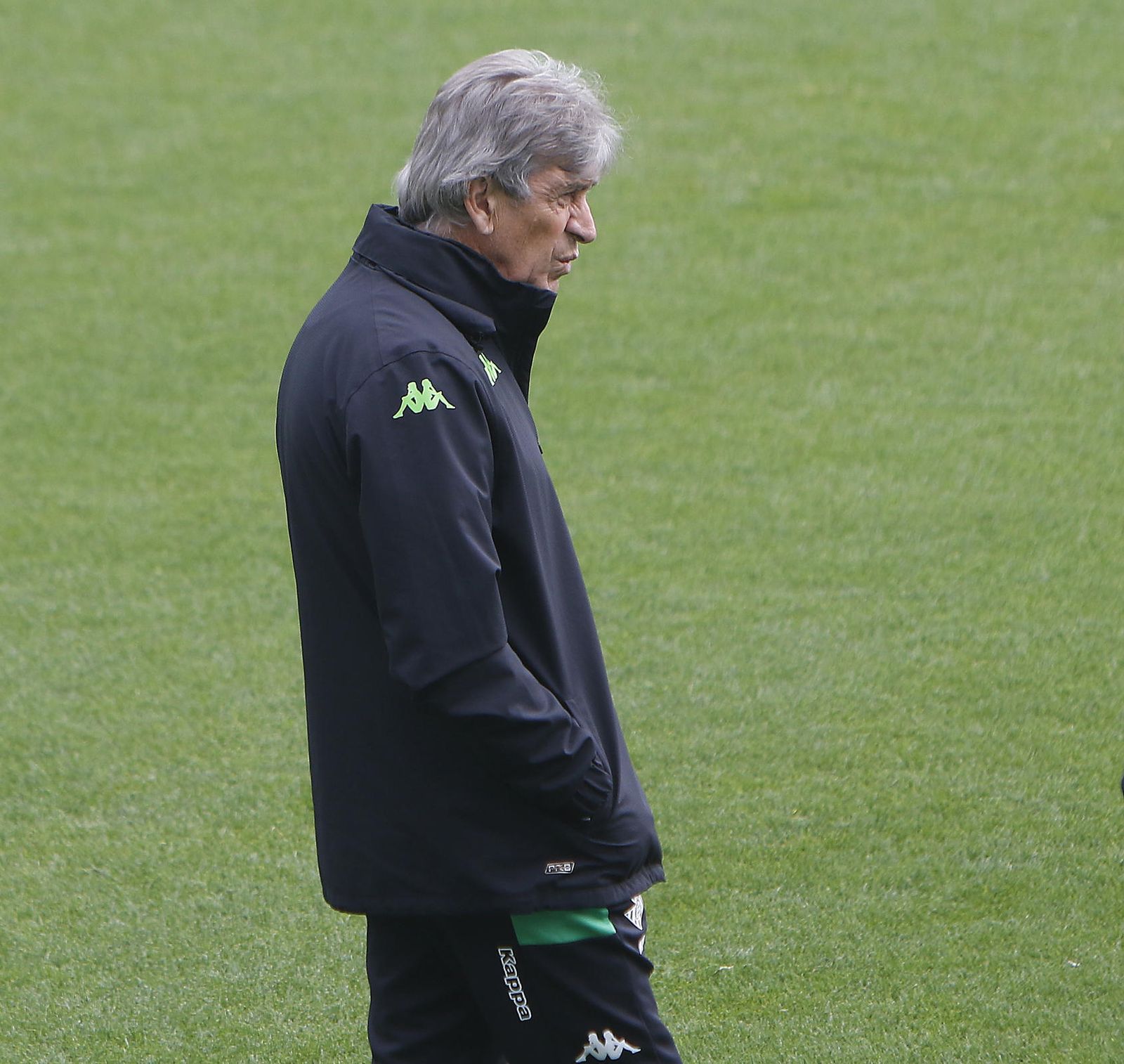 Pellegrini, en un momento del entrenamiento matinal de este sábado en el Benito Villamarín.