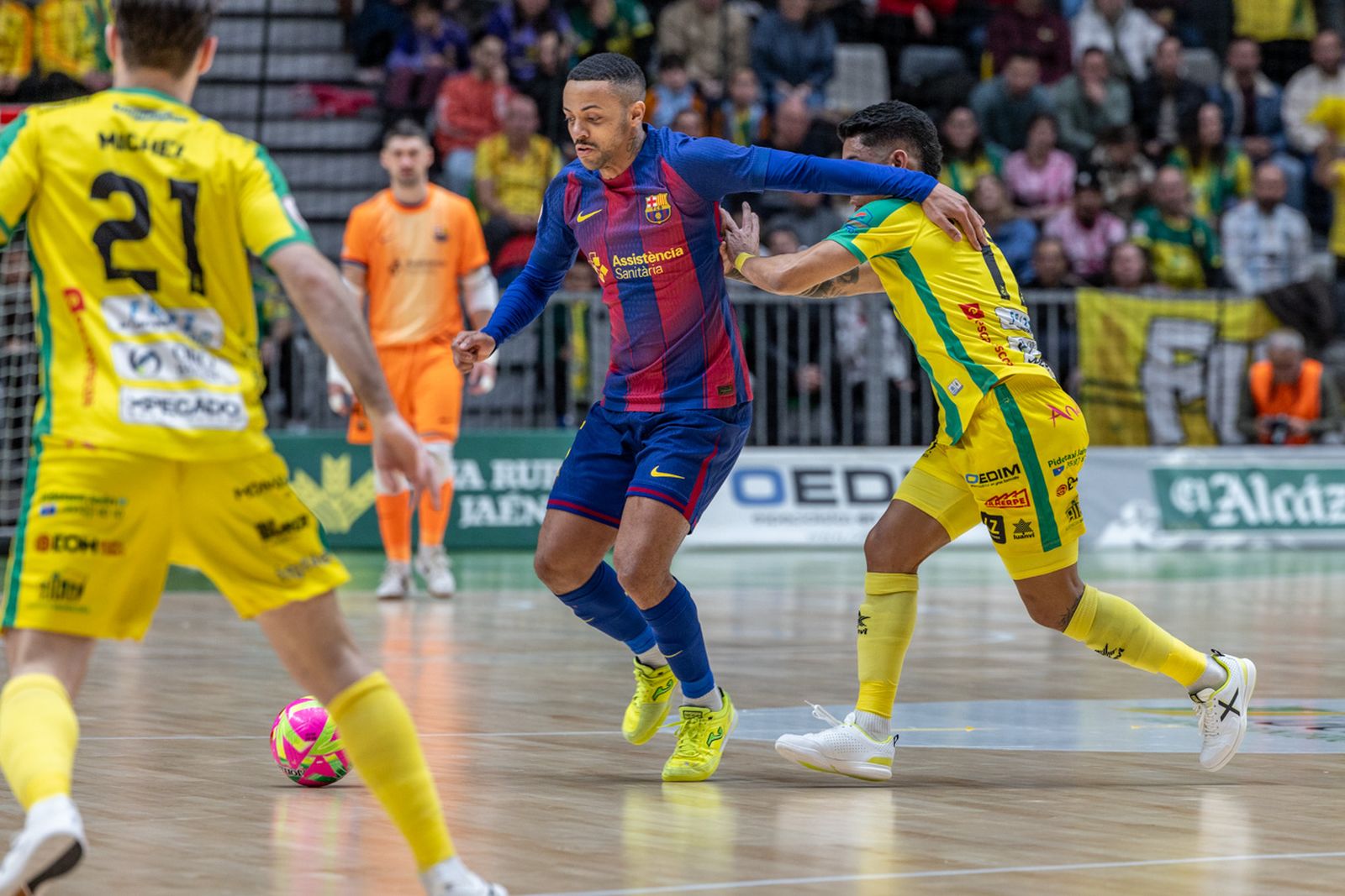 Las mejores imágenes del espectacular encuentro entre Jaén Paraíso Interior FS y Barça (3-3)