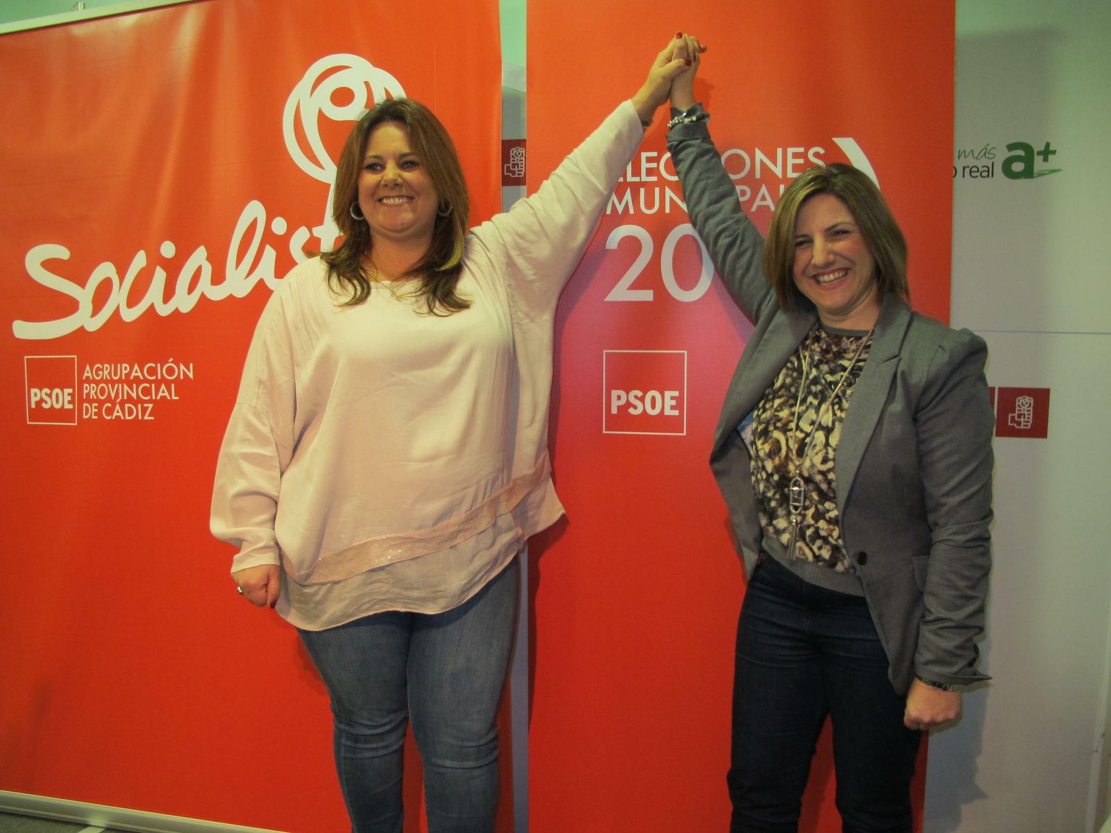 Elena Amaya e Irene García, el pasado febrero, en la presentación de la primera de ellas como candidata del PSOE a la Alcaldía de Puerto Real.