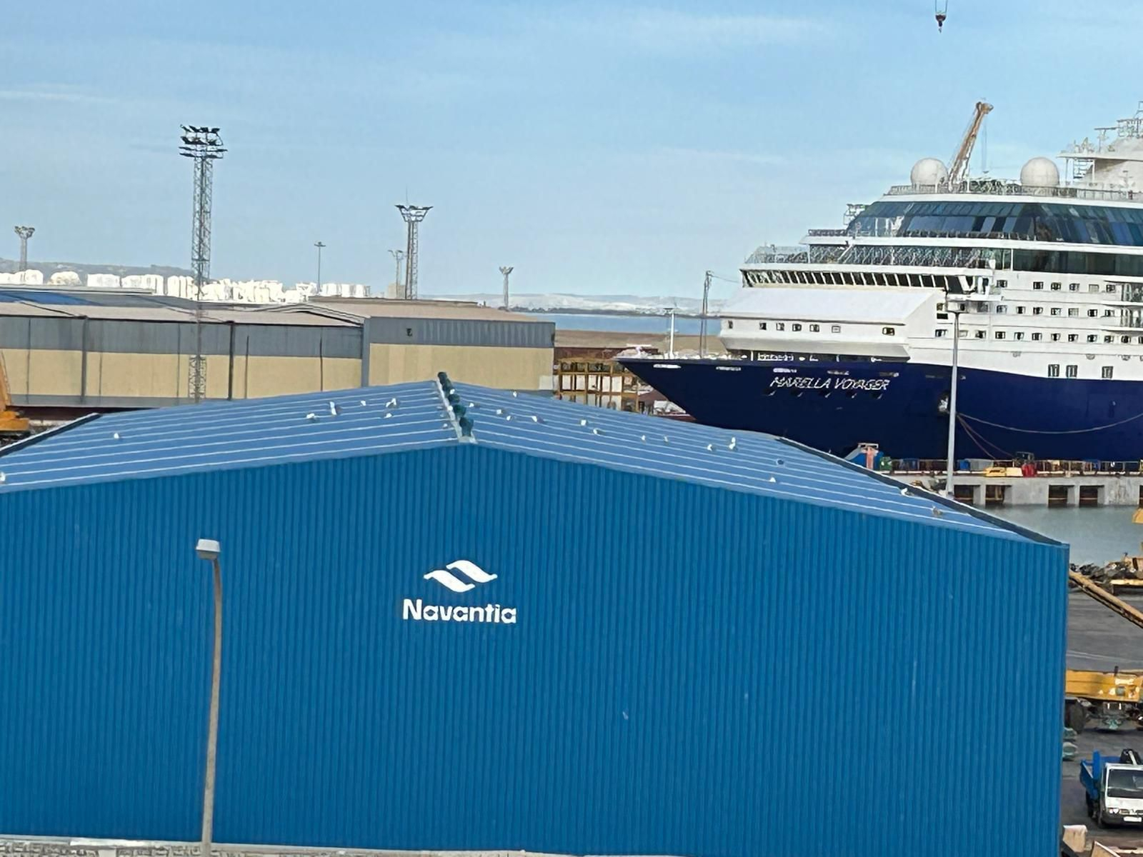 El ‘Marella Voyager’ ocupa a día de hoy el dique 4 de la factoría de reparaciones de Navantia de Cádiz.