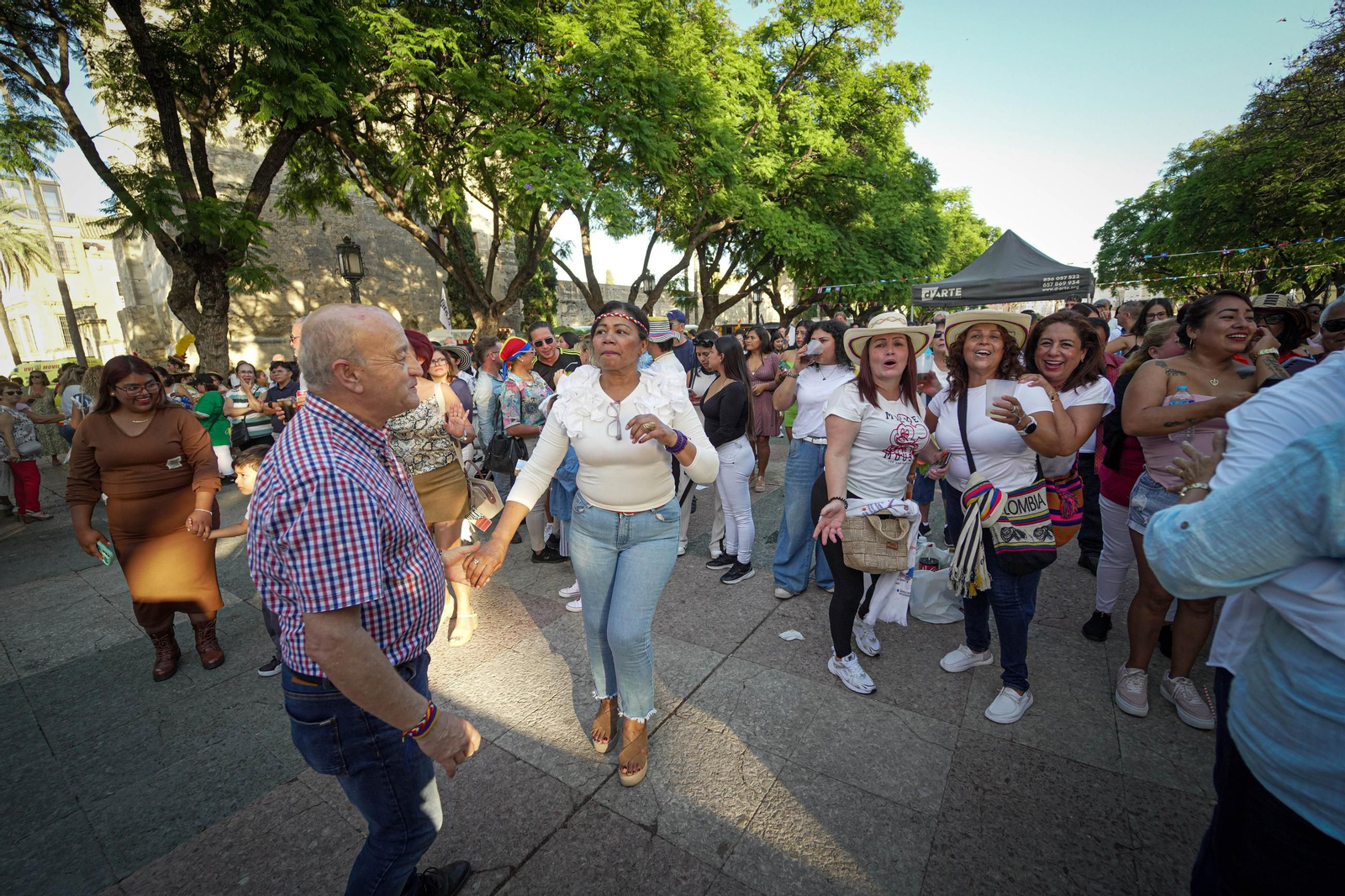 Imágenes de la fiesta Alma Hispana y la Noche Azul y Blanca en Jerez