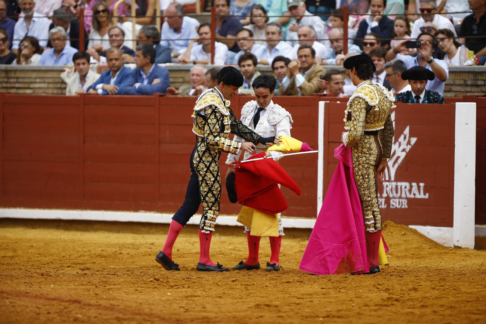 La corrida de Talavante, Roca Rey y Lagartijo, en Córdoba, en imágenes