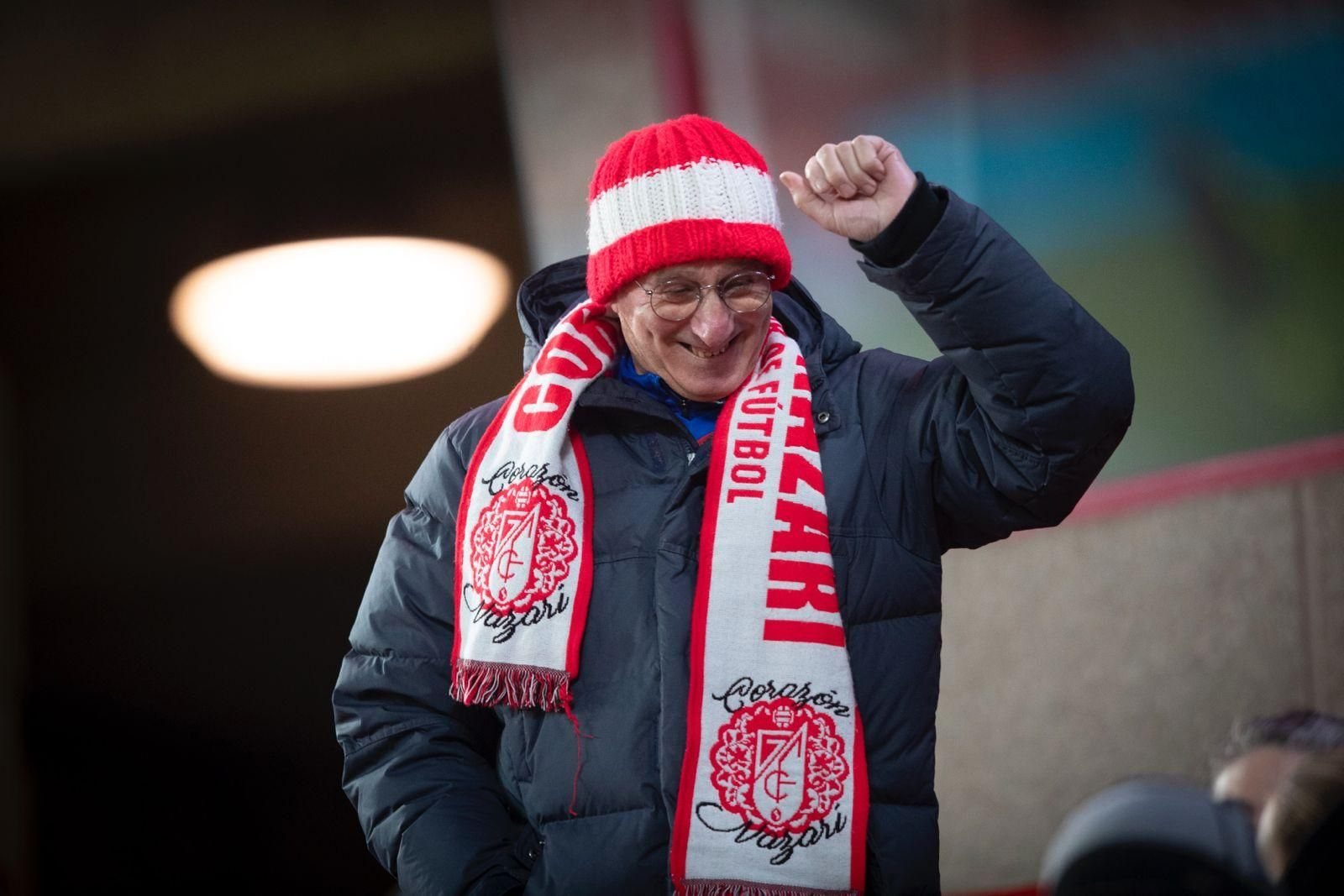 Encuéntrate en la grada de Los Cármenes durante el Granada-Córdoba