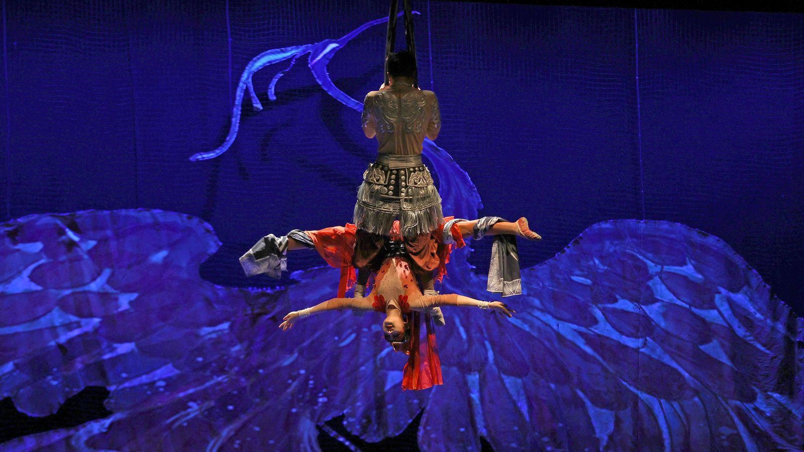 Imágenes del 'Gran Circo Acrobático de China' en el Teatro Villamarta